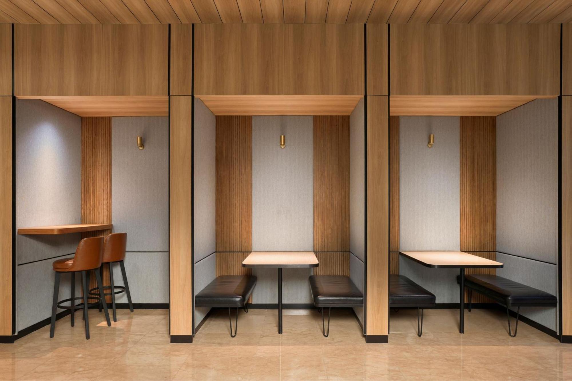 Sheraton West Khách sạn Hà Nội