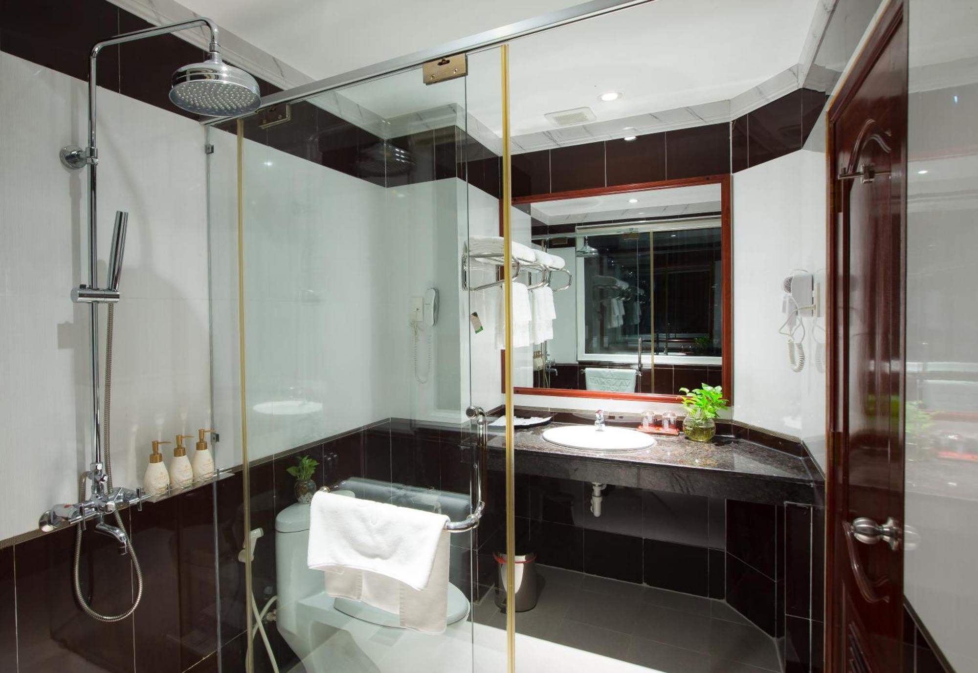 Phat Riverside Hotel 4*