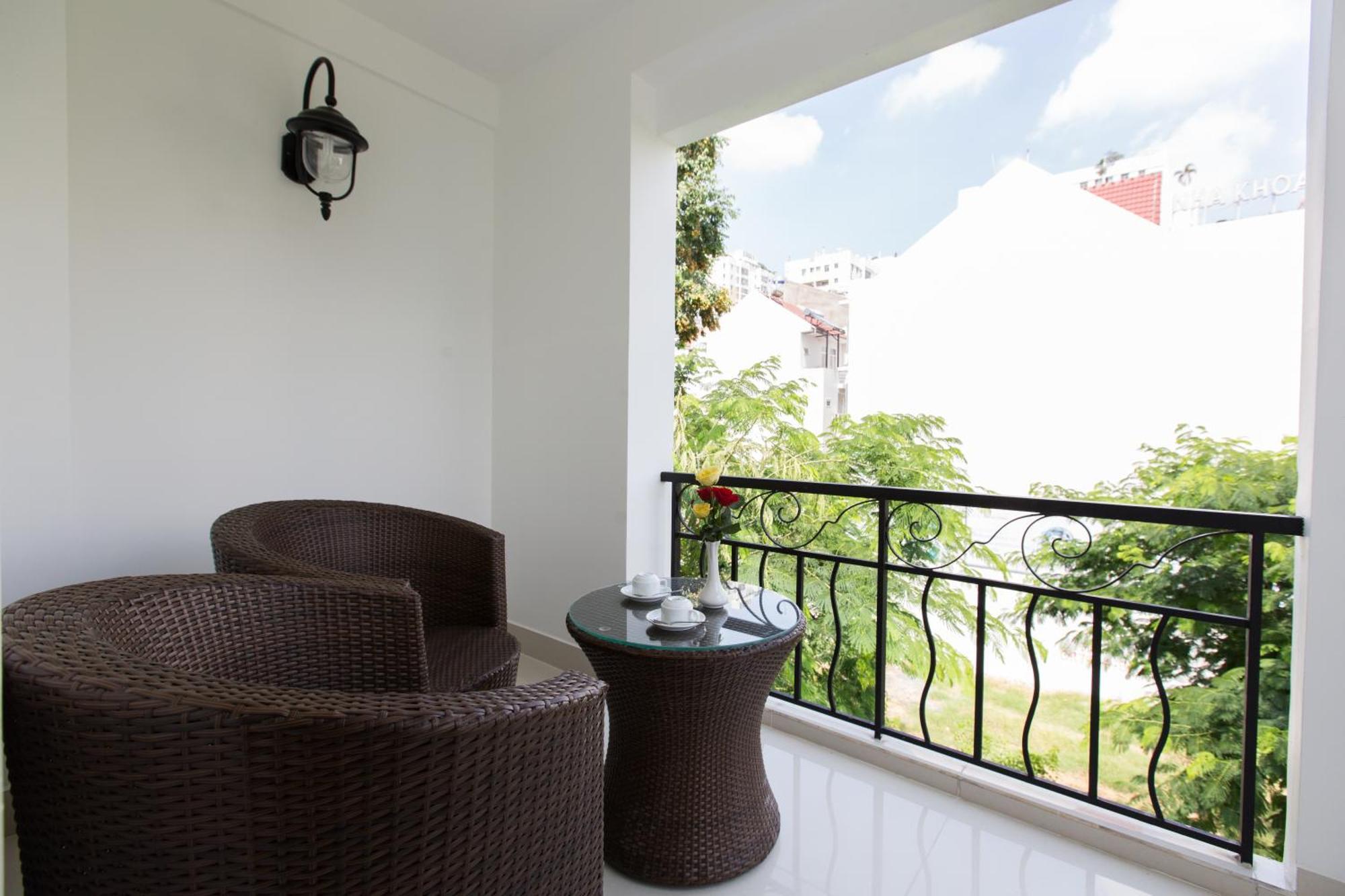 Khách sạn L'odéon Phu My Hung 3*