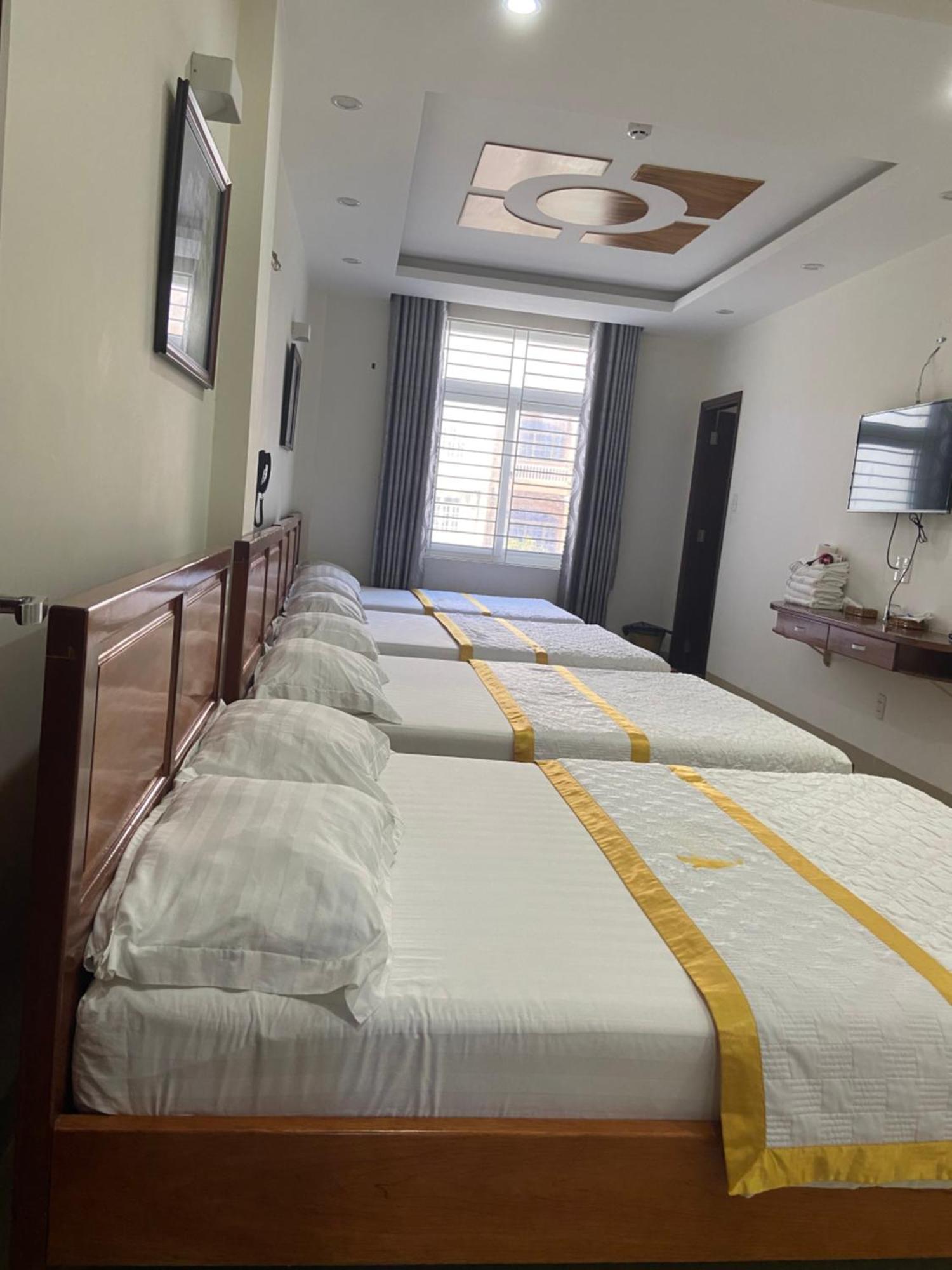 Hang Nga Luxury Hotel *