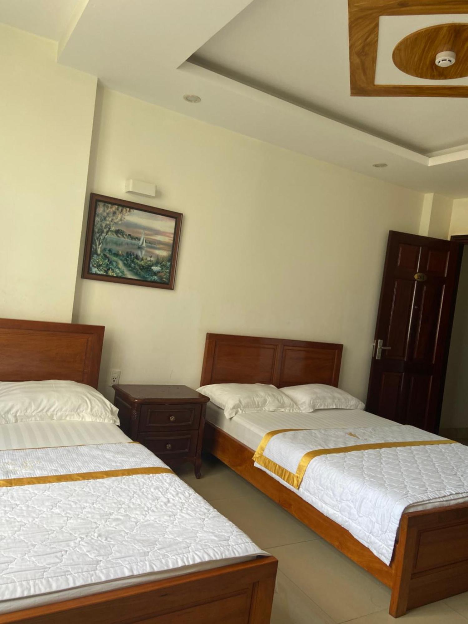 Hang Nga Luxury Hotel