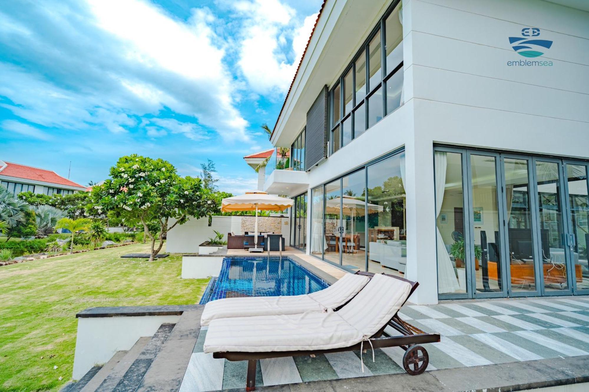 Emblem Sea 4 Bedroom Biệt thự *