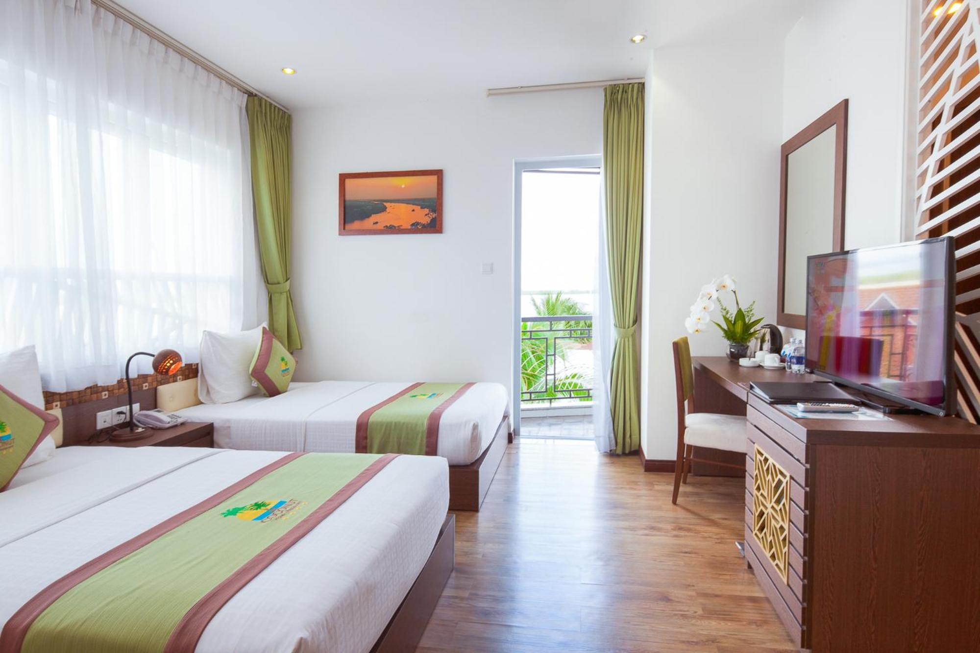 Riverside 4*