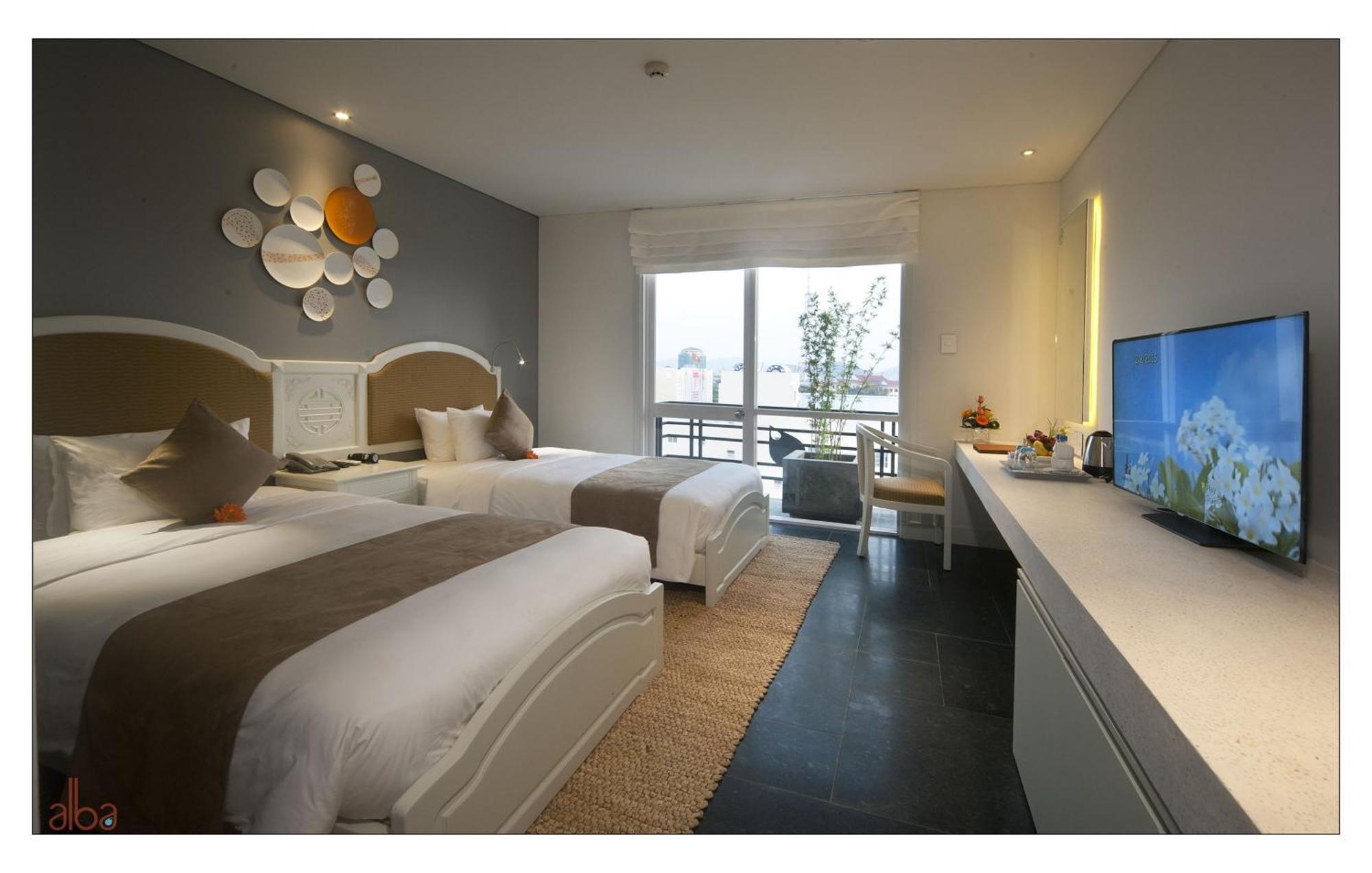 Alba Hotel 4*