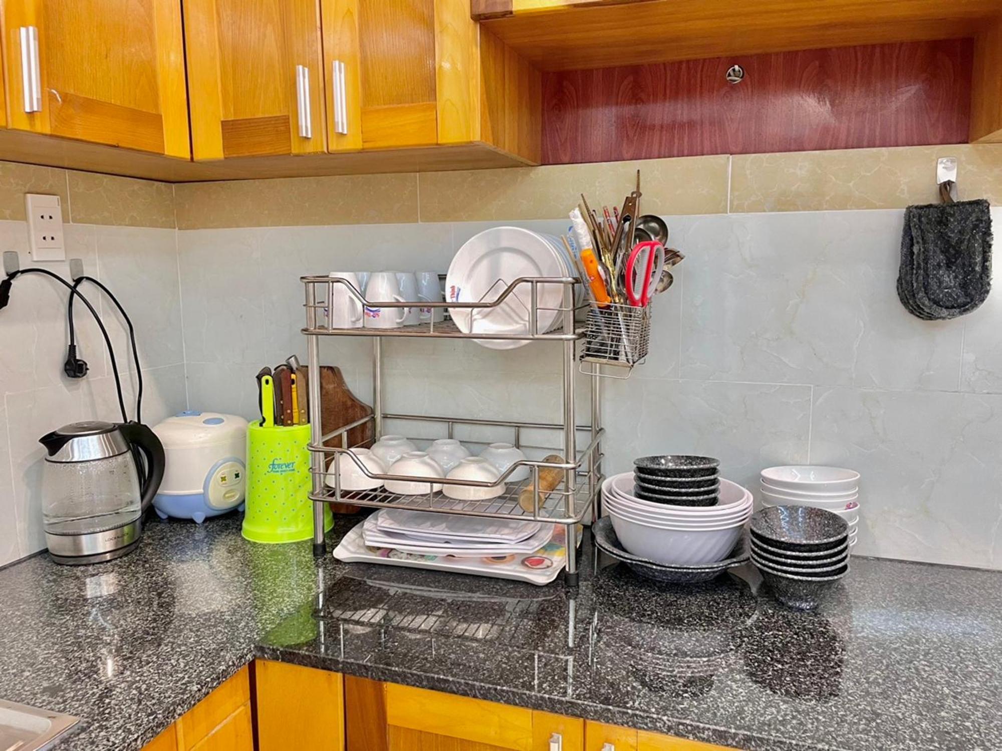 Place In 1504 Apartment *