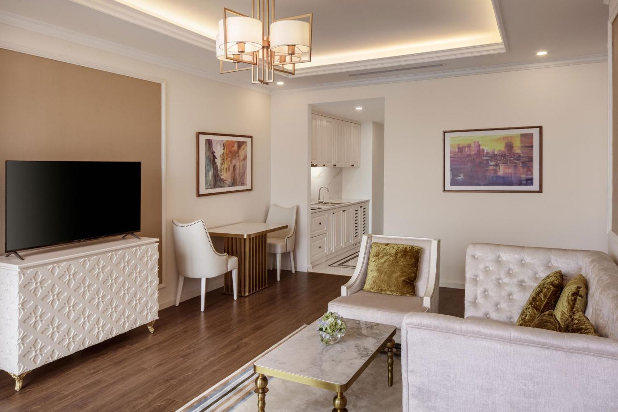 Melia Vinpearl Riverfront 5*