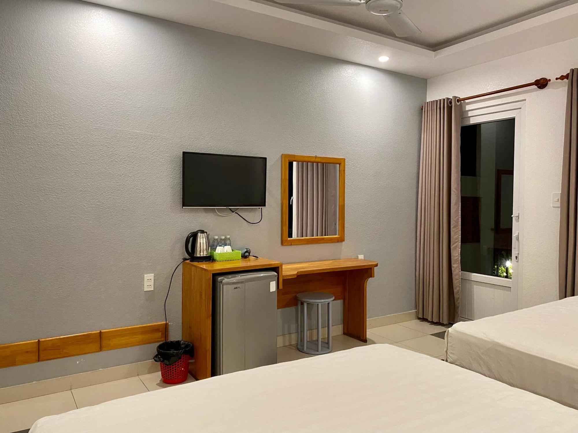 MAY Bungalow Hotel