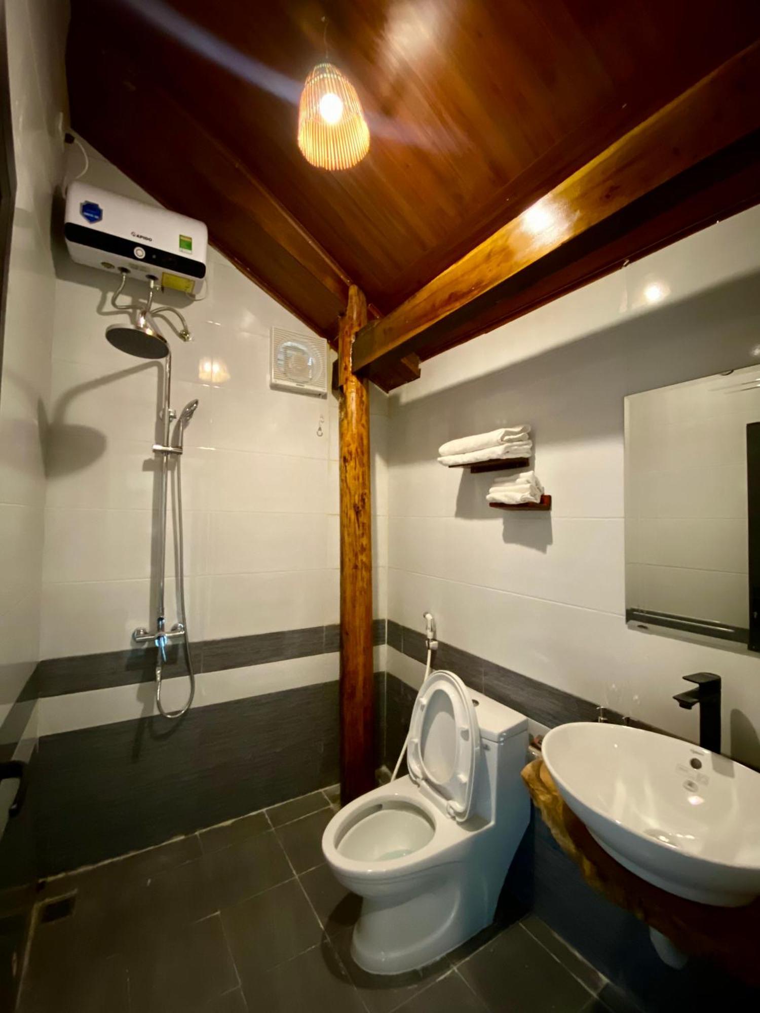 Coco House * Phong Nha