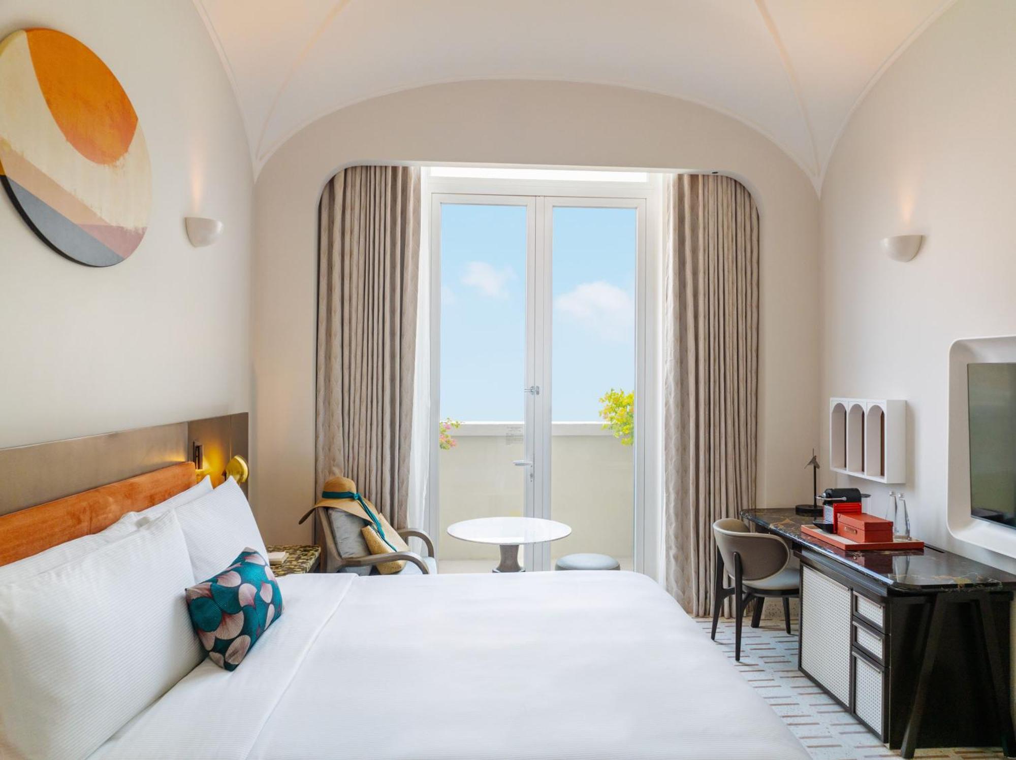 Khu nghỉ mát La Festa Phu Quoc, Curio Collection By Hilton 5*