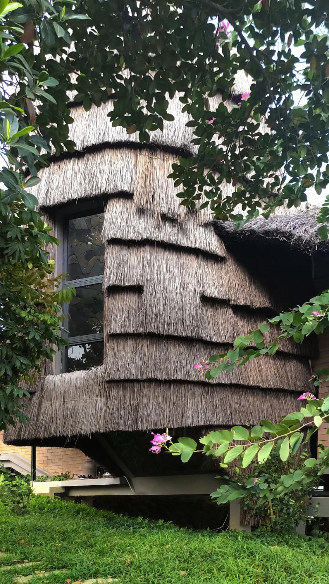 Tomodachi Retreat - Lang Mit Hotel *