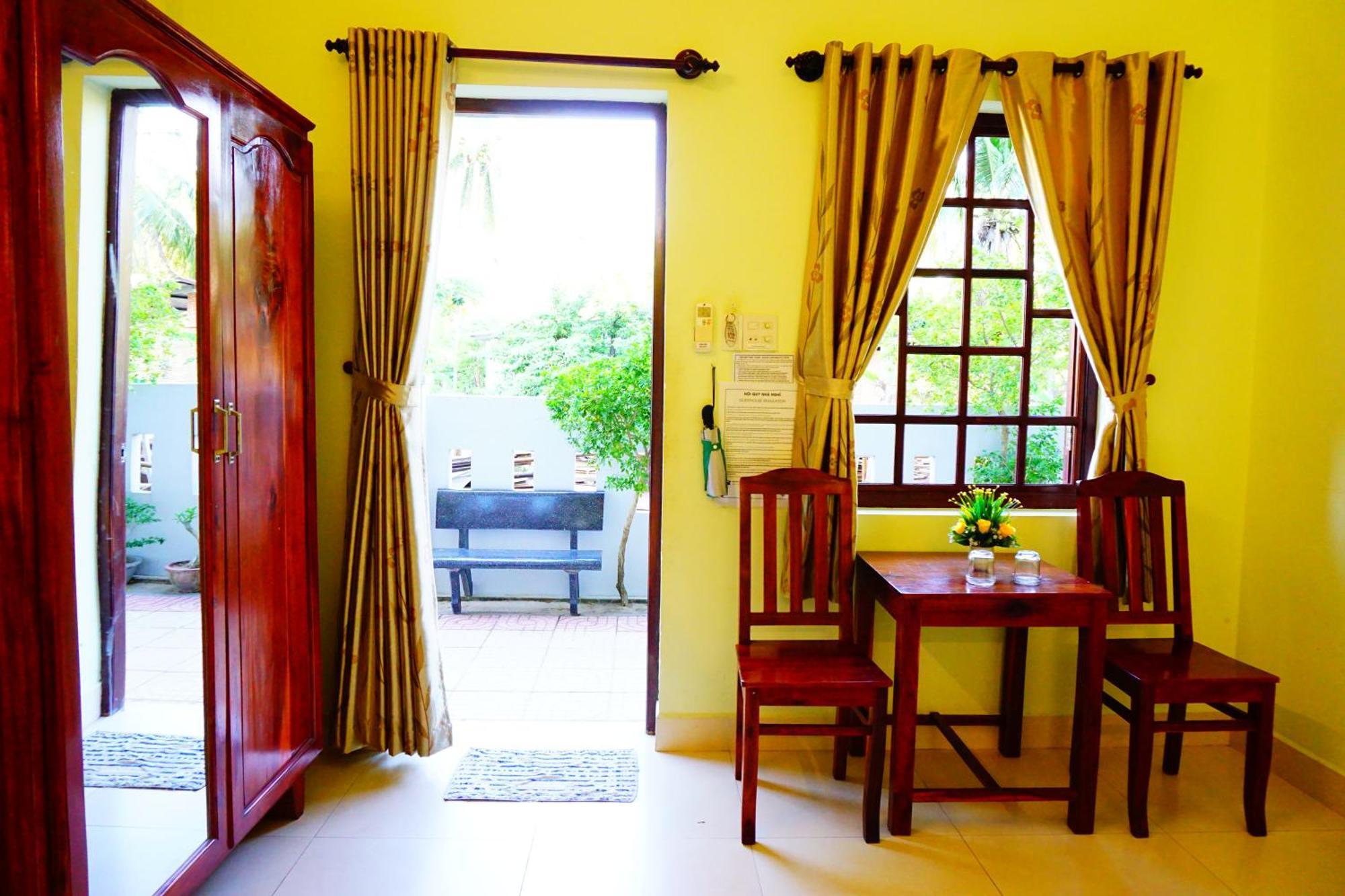 Guest house Cat Tien 2*