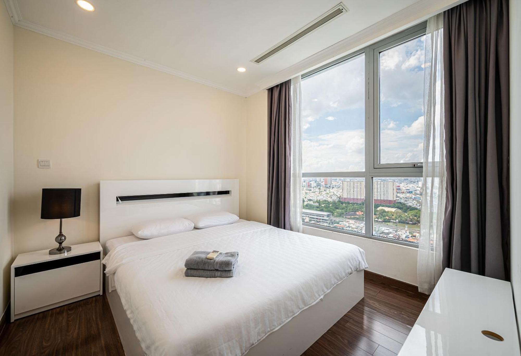 Khách sạn hẻo lánh Vinhomes 4*