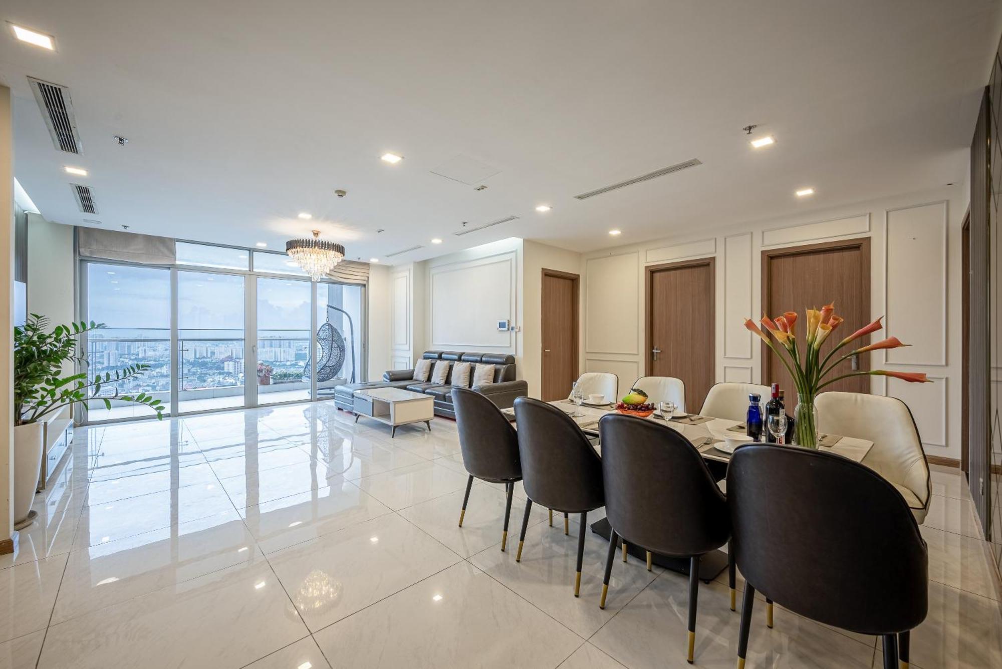 Vinhomes 4*