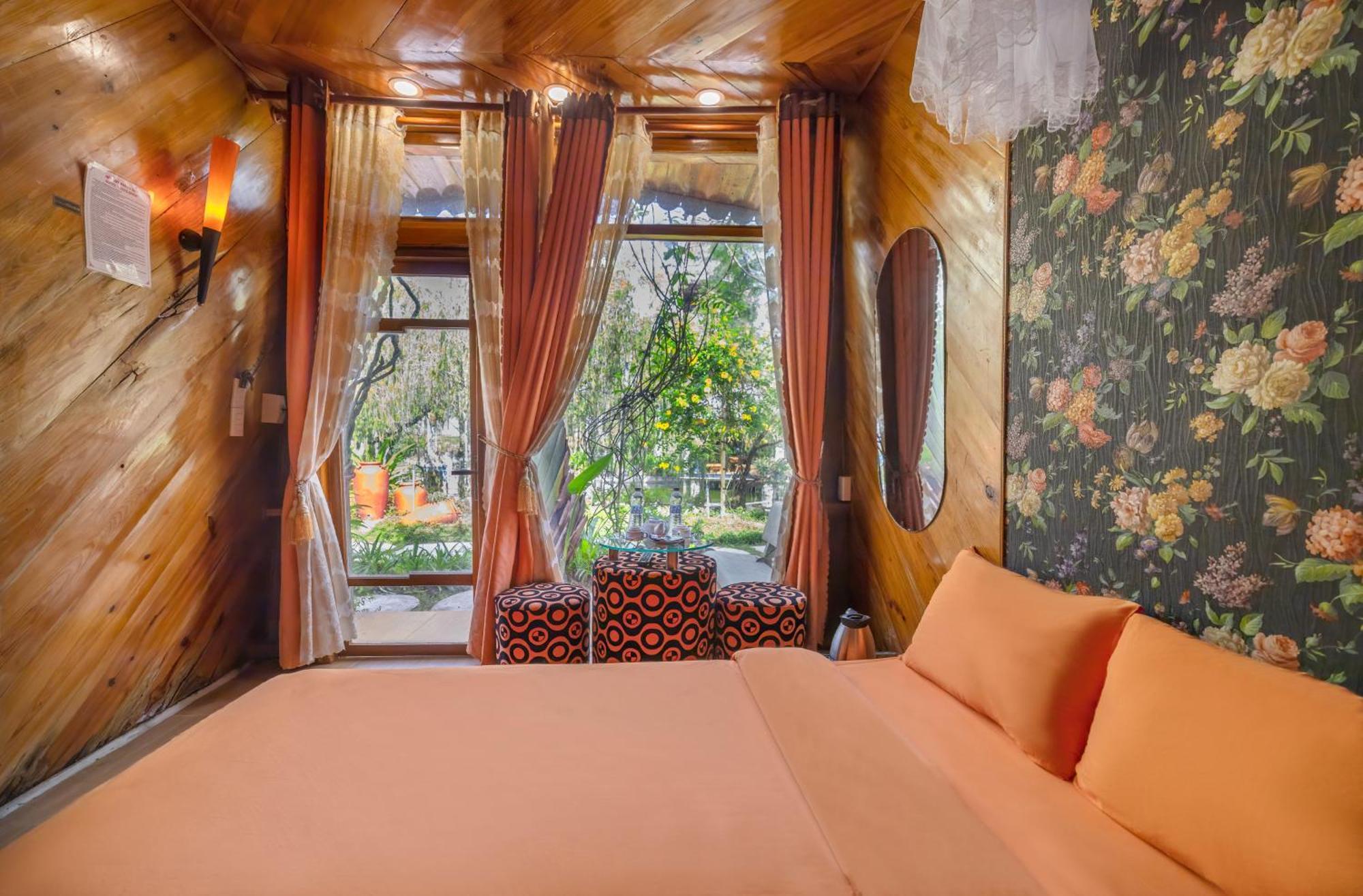 Resort Dream Flower