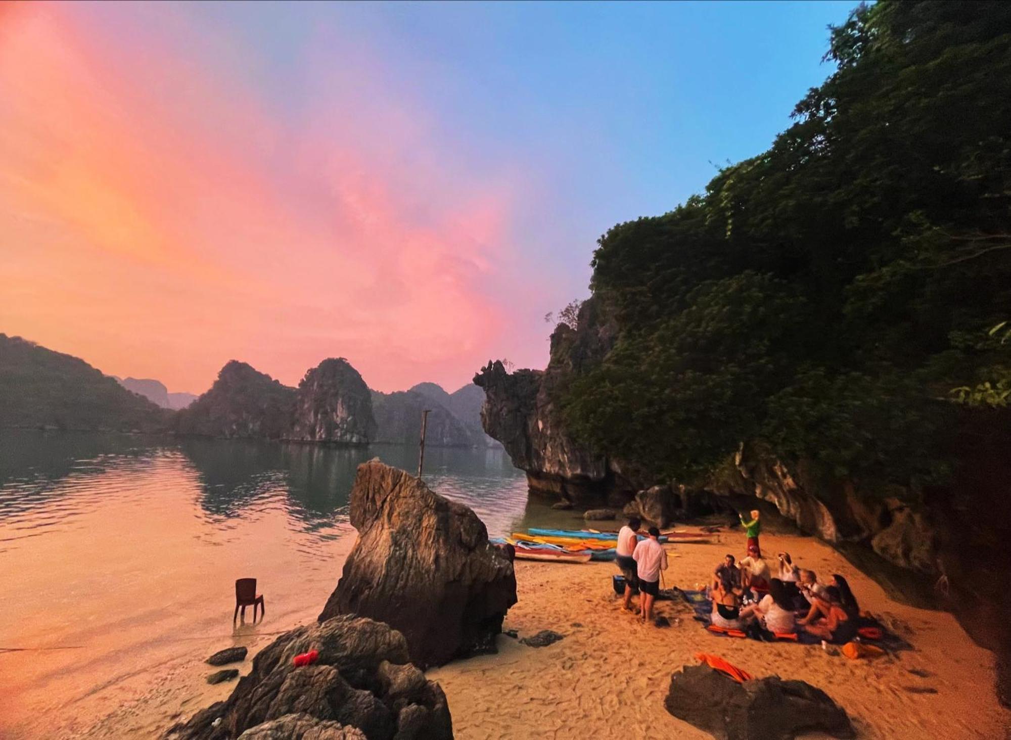 Viet Lan Trung Trang