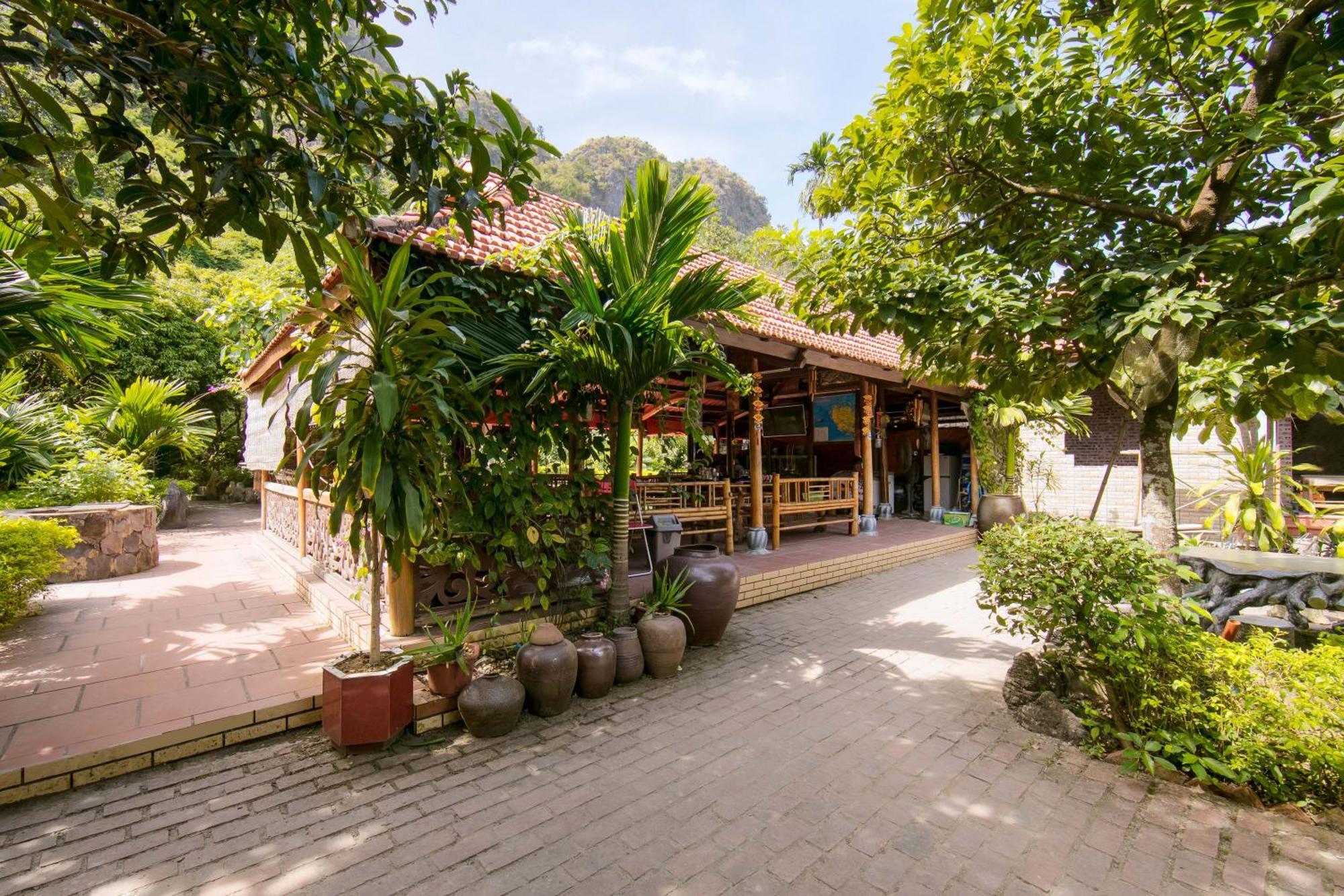 Lodge Viet Lan *