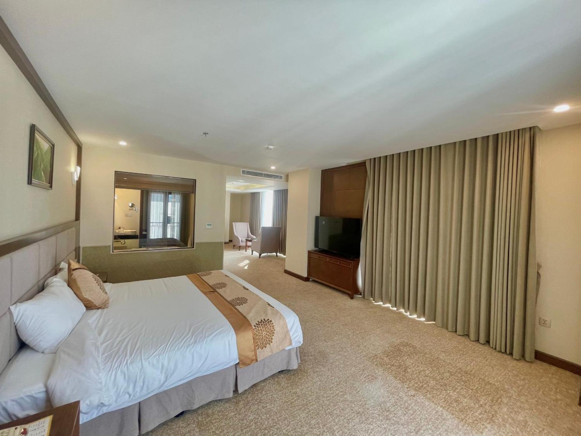 Duc Huy Grand 4*