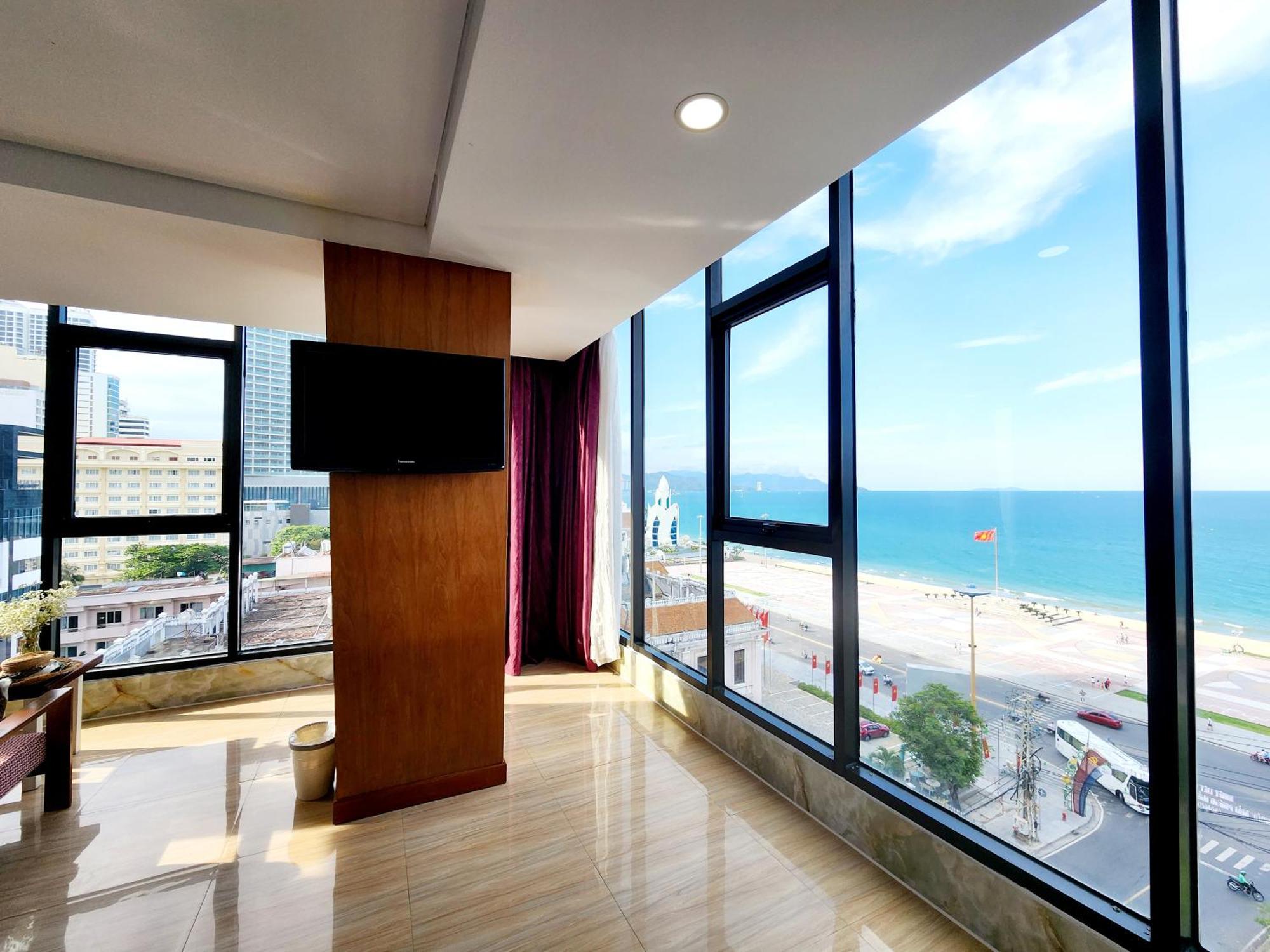 Happy Light 4* Nha Trang