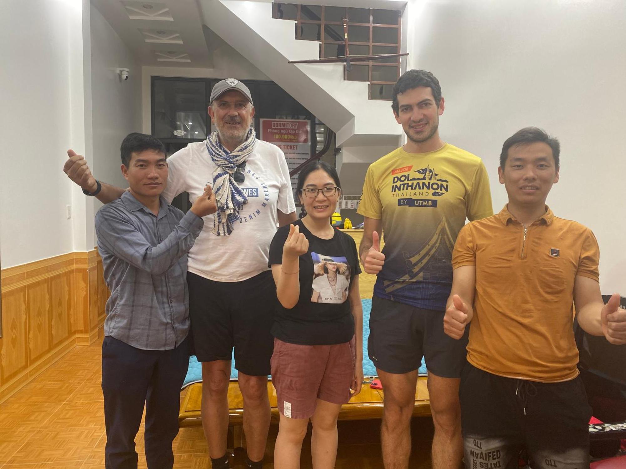 Homestay Hang Thuong - Motorbikes And Tour