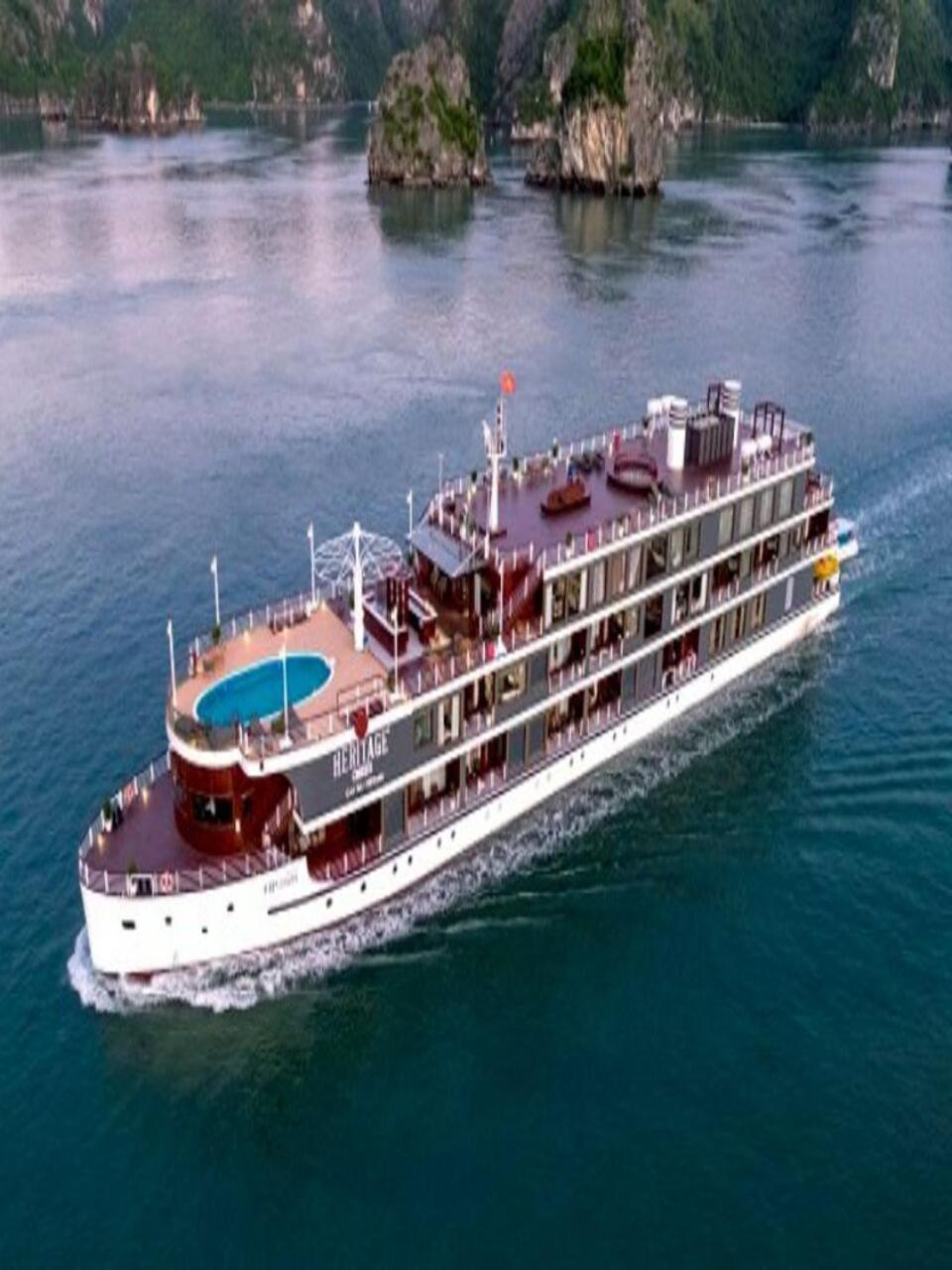 Botel Du Thuyen 5 Sao - Lan Ha Dang Cap Sang Trong Ha Long