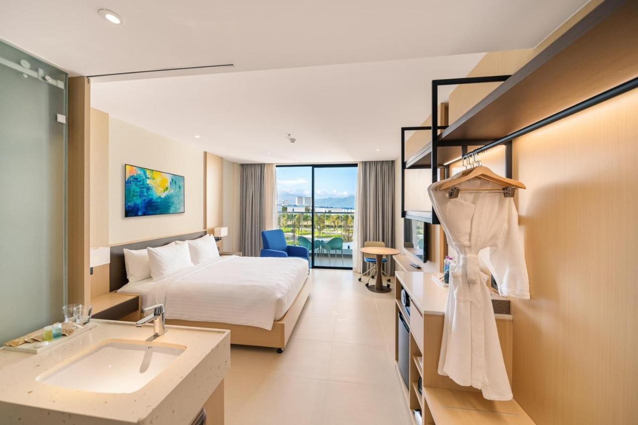 Khách sạn The Sea View Cam Ranh 5*