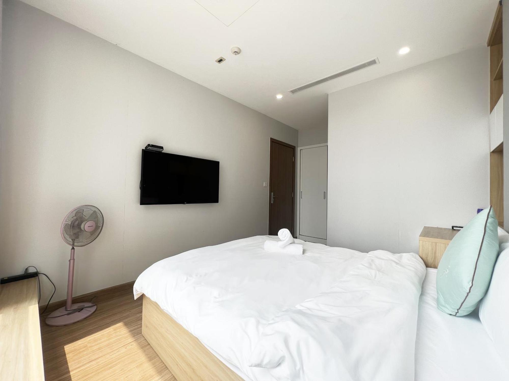 Luxury Vinhomes Skylake Apartment *