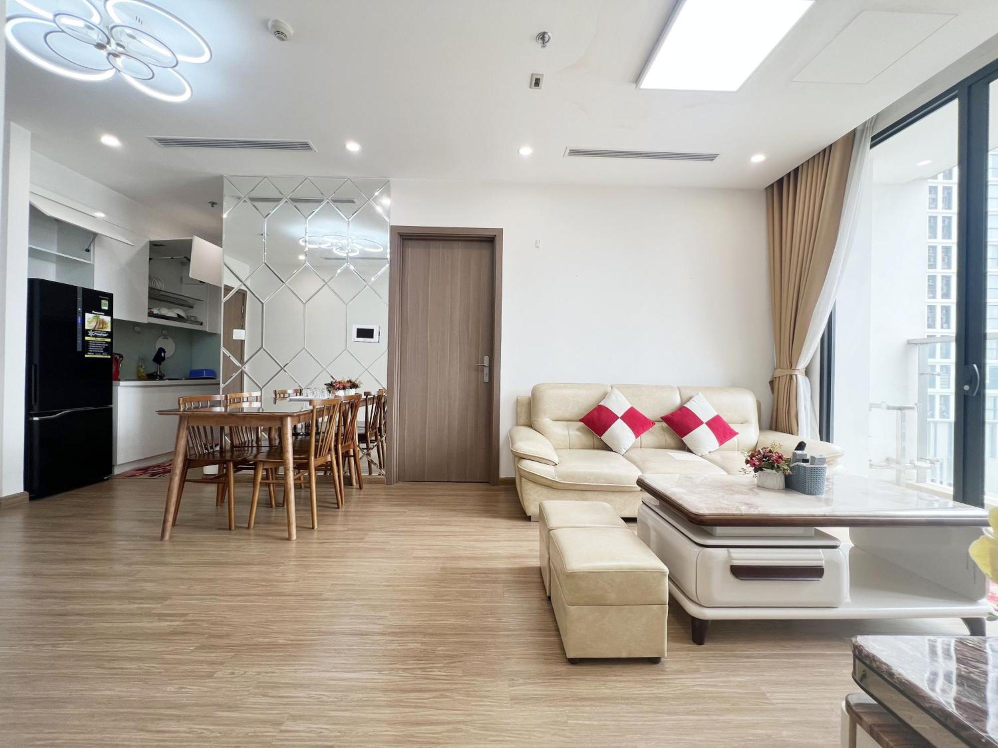 Apartment Luxury Vinhomes Skylake *