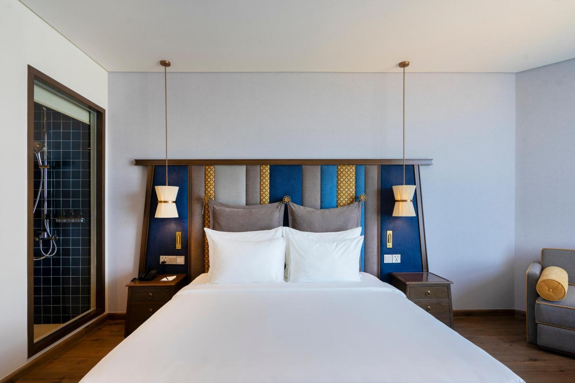 Hotel Mandala Cham Bay Mui Ne 5*