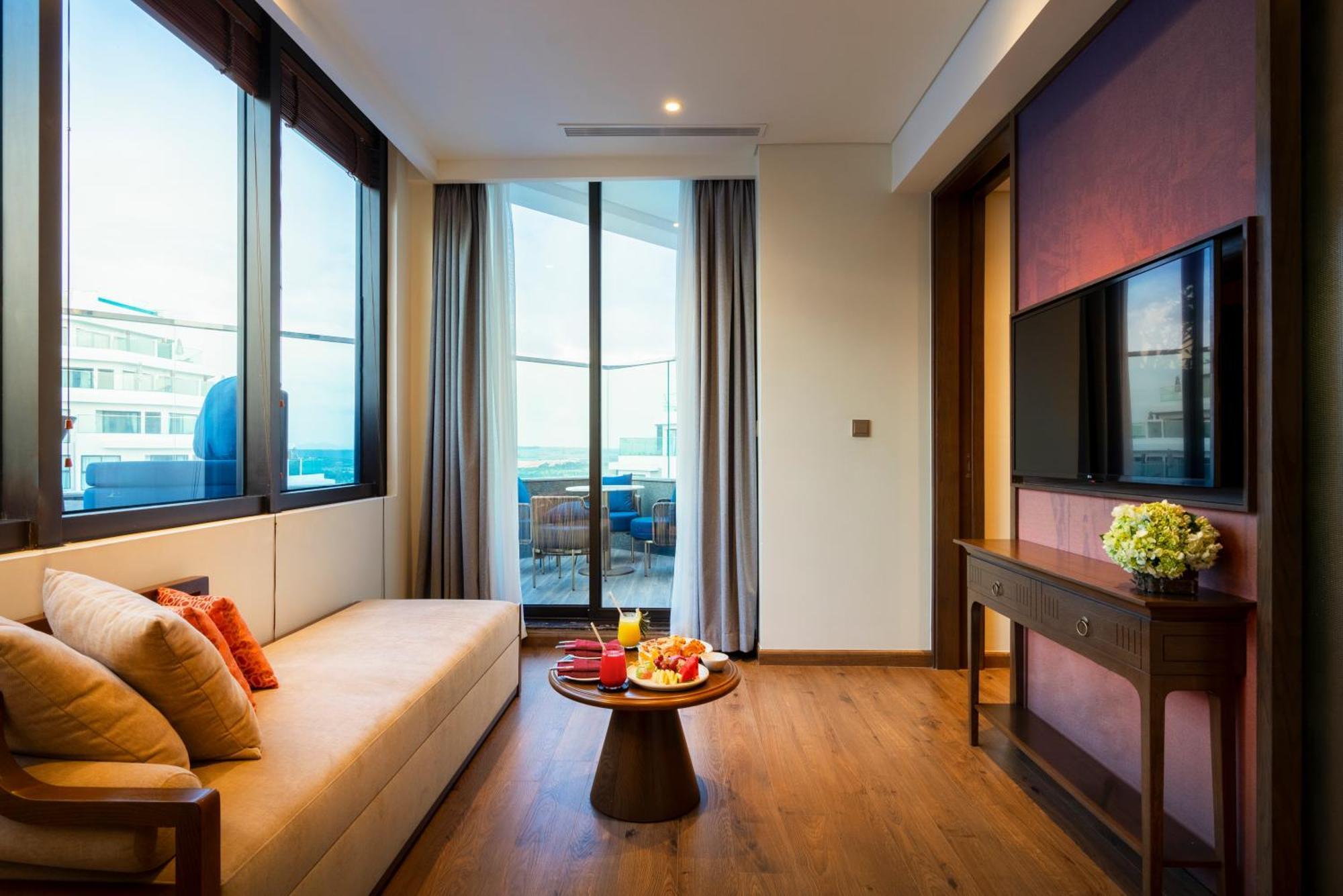 Hotel Mandala Cham Bay Mui Ne 5*