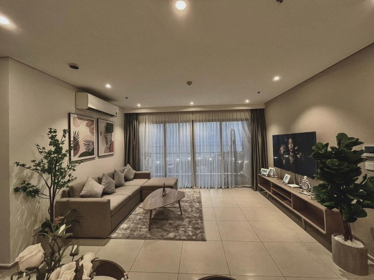 Apartment The Song 3pn *