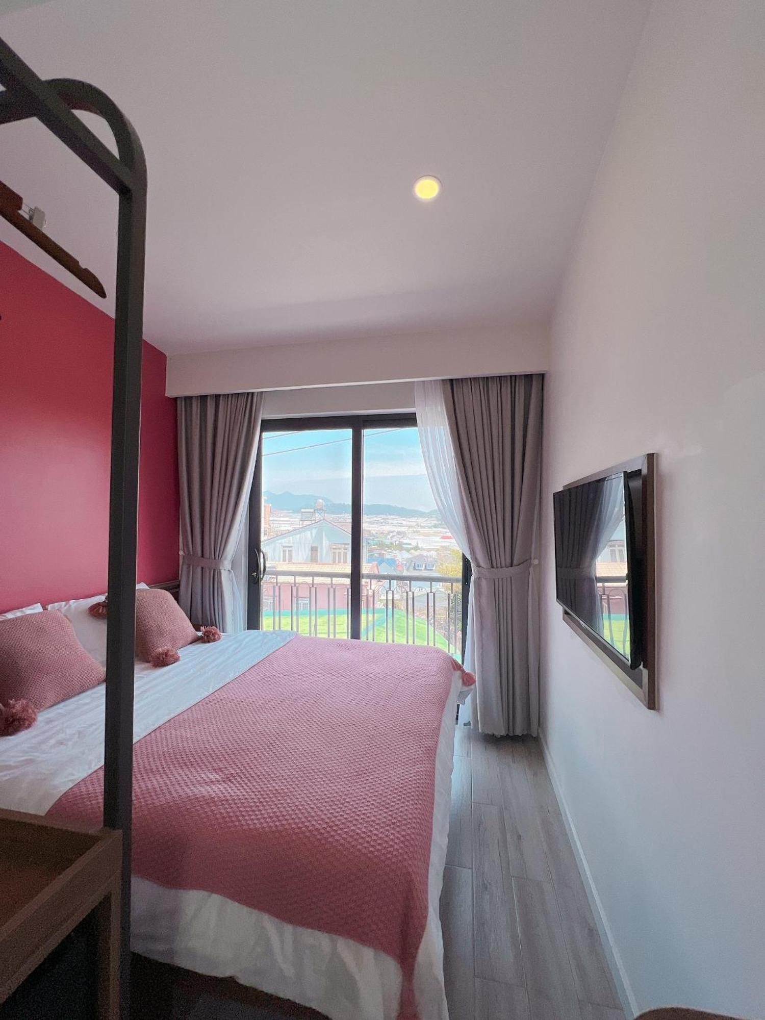 El Pino House 3* Khu Chi Lang