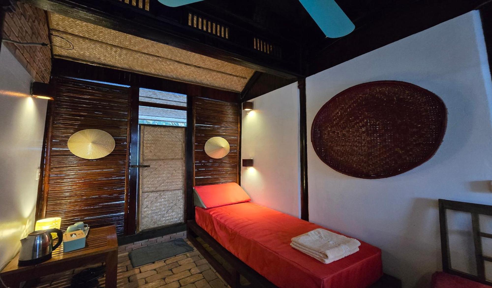 Bar Hotel 2*