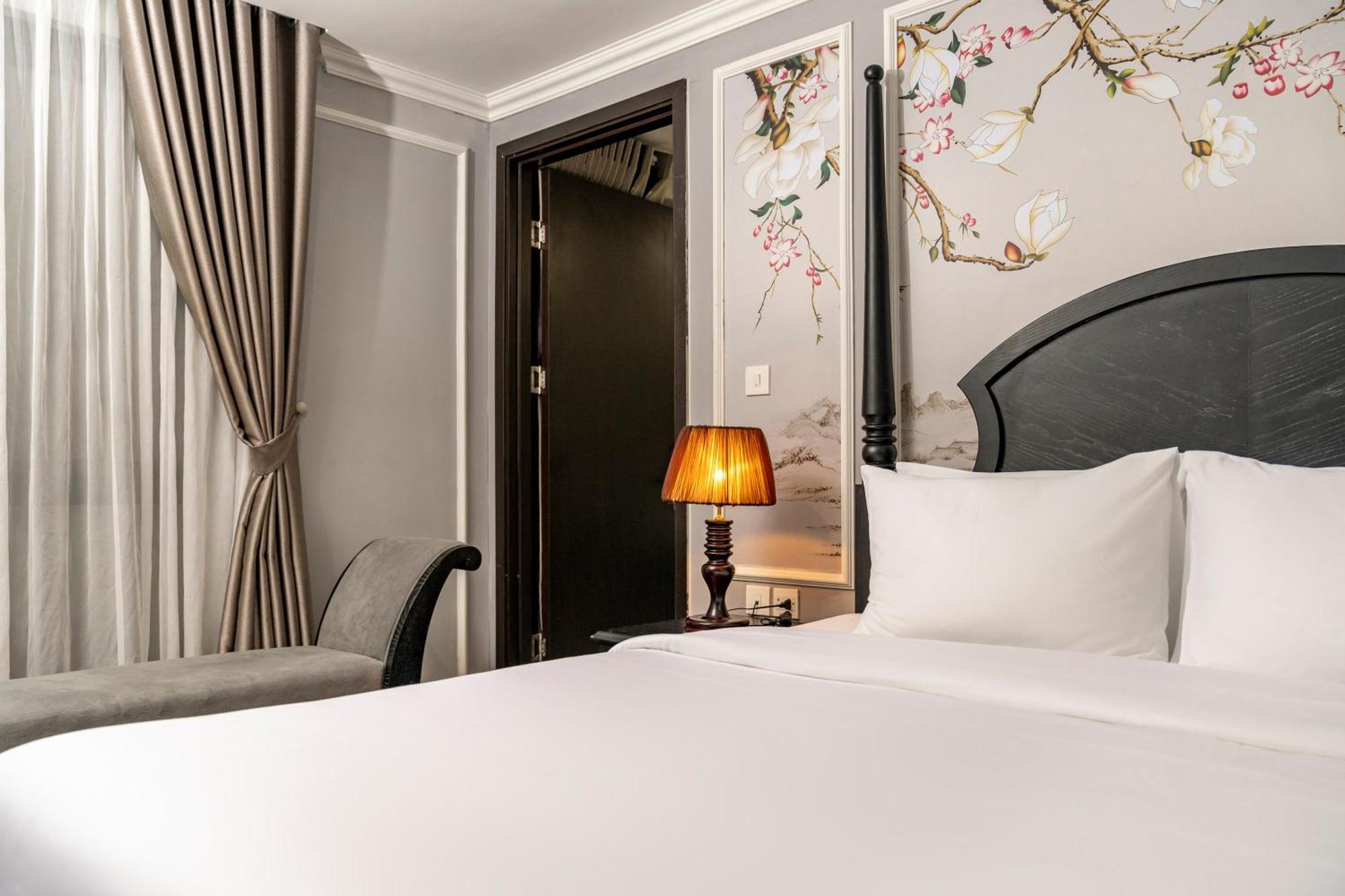 Amara And 4* Hà Nội