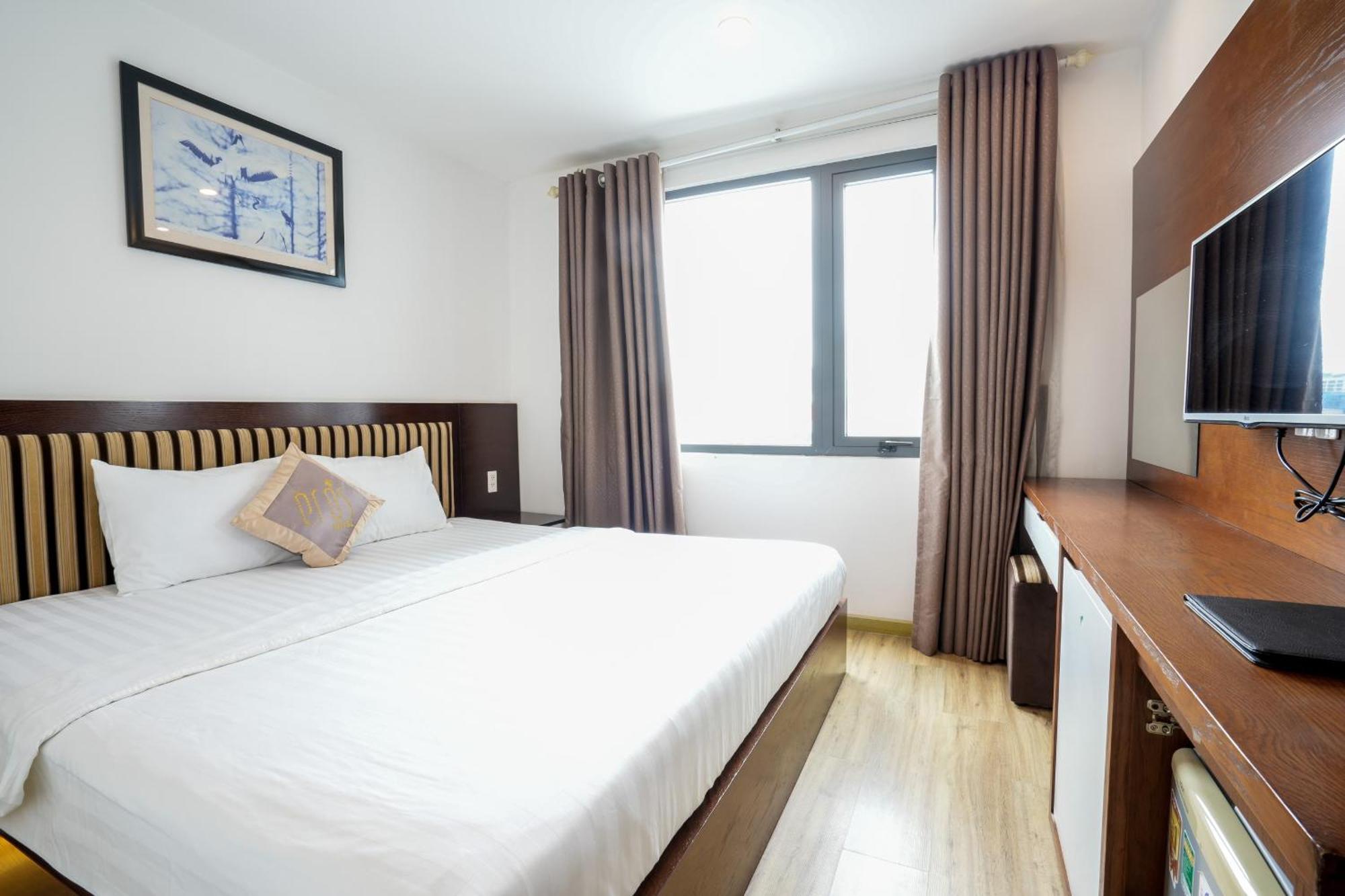 Eros Hotel 2*