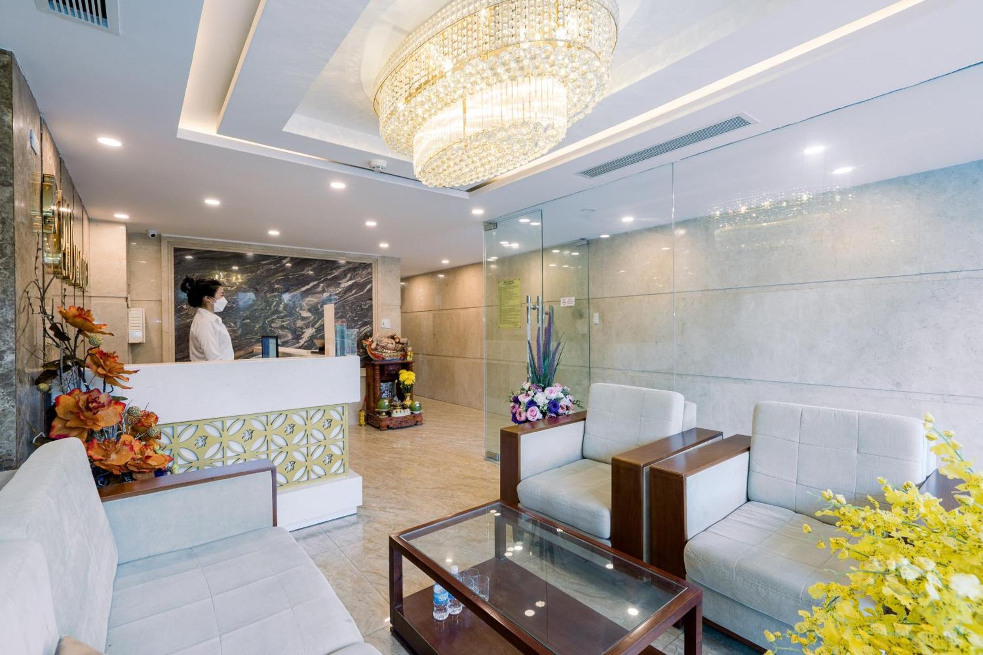 Eros 2* Da Nang