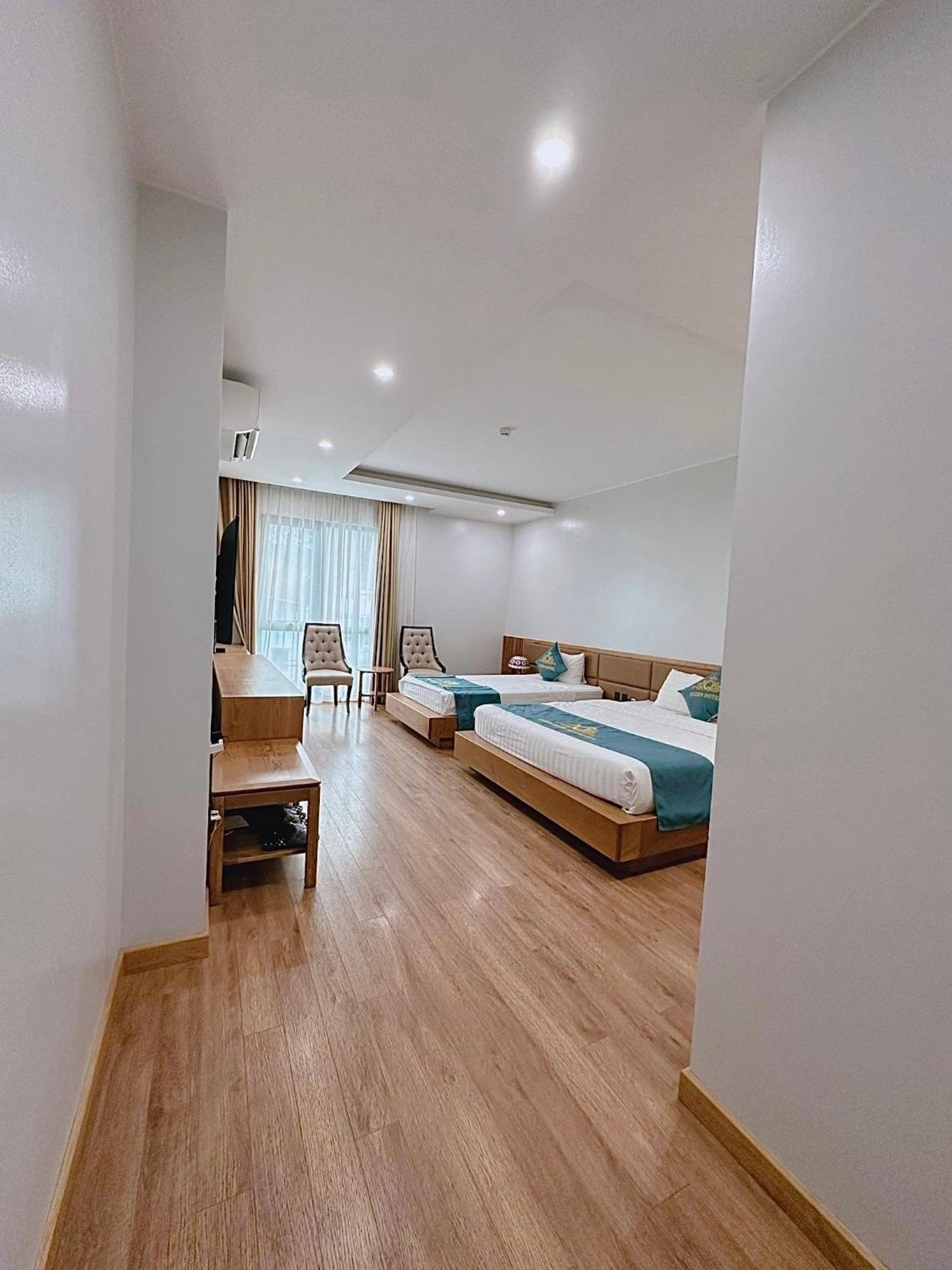 Khách sạn Queen Hoàng Gia 3*