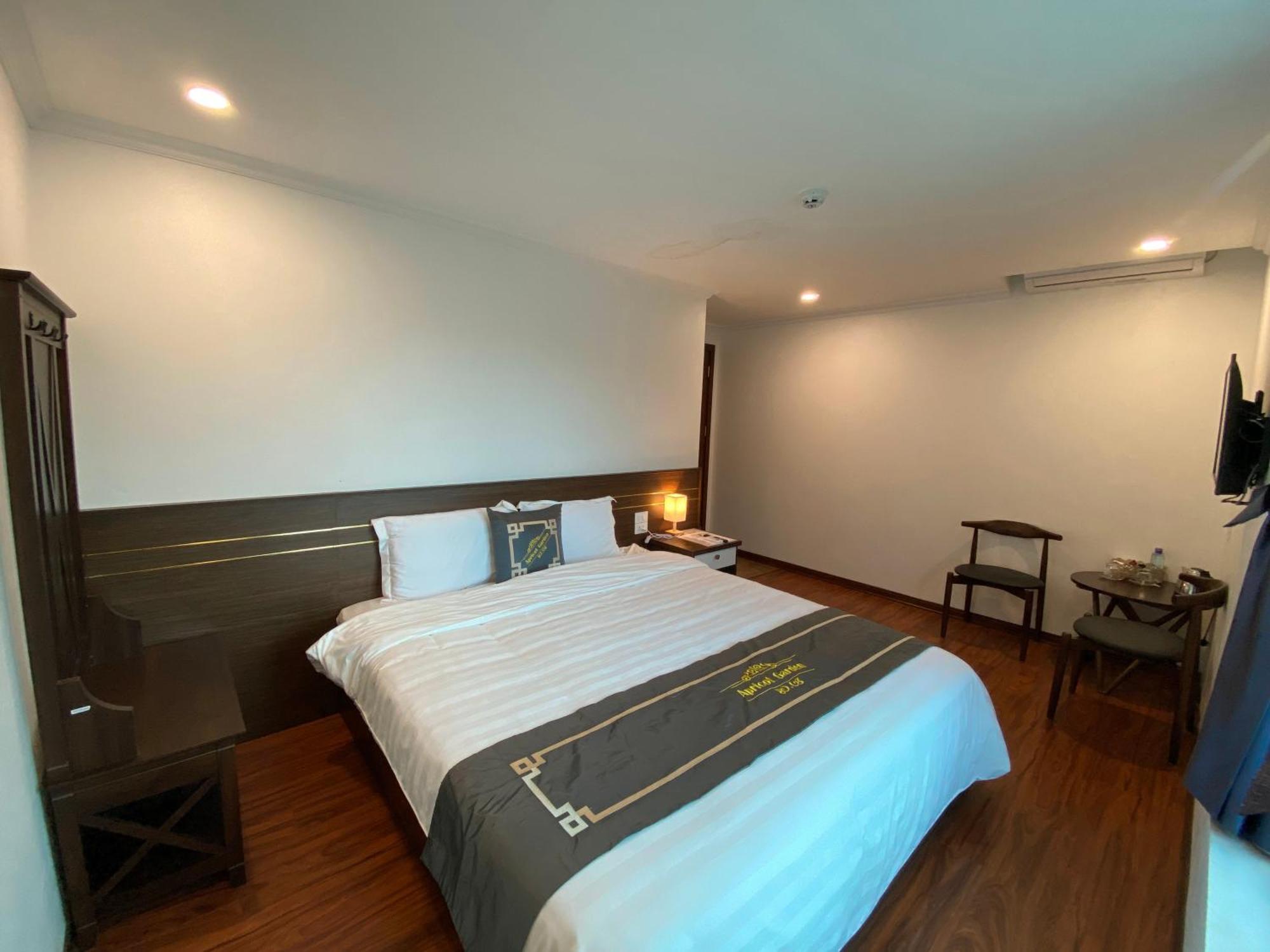 Apricot Garden 3*
