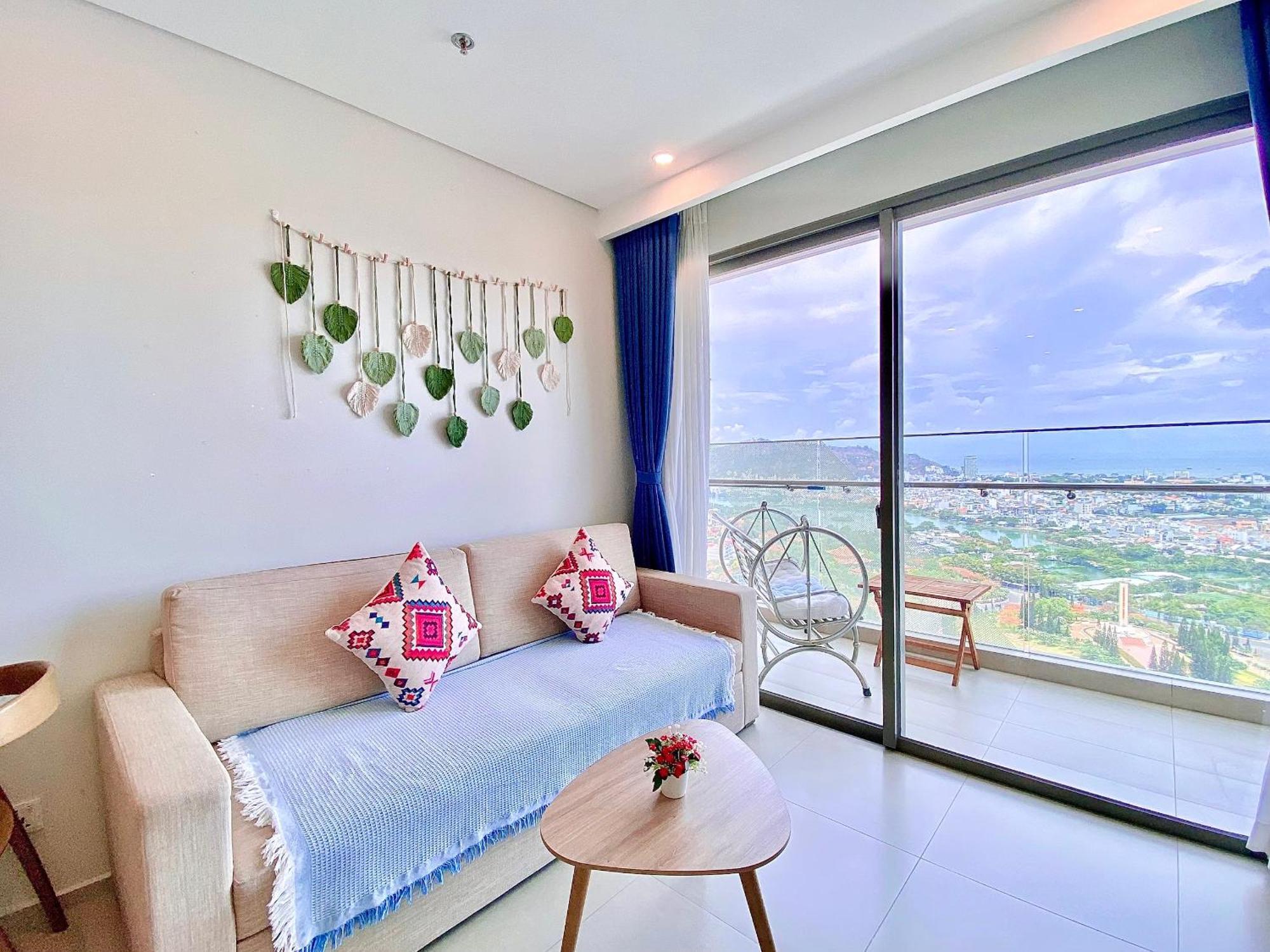 My Duyen - Ho 5 Sao The Song Apartment