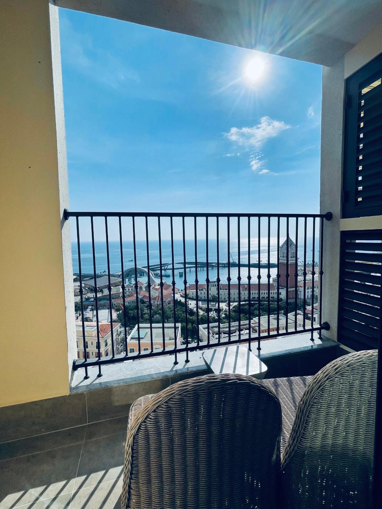 Sunsand - Hillside Apartment, Sunset Town, Apartment