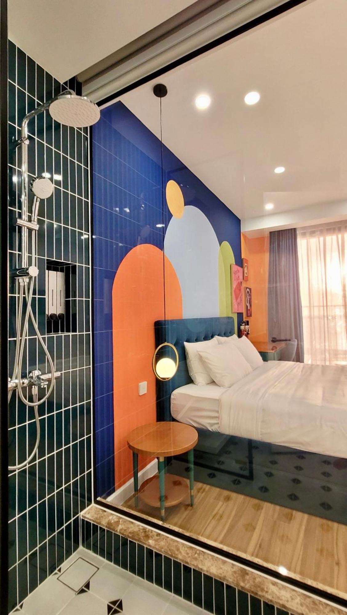 Sea Gallery Luxury