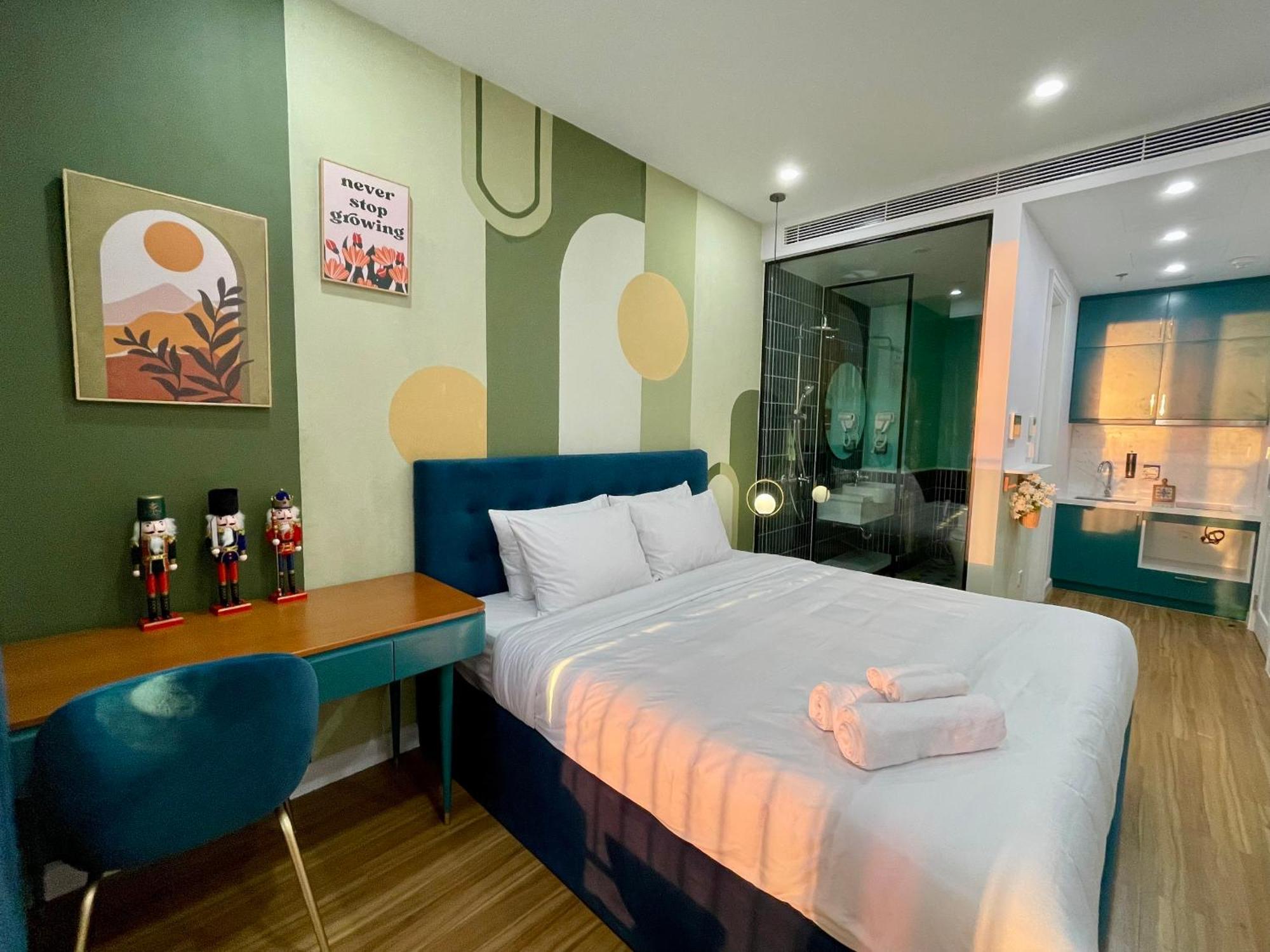 Sea Gallery Luxury Apartment