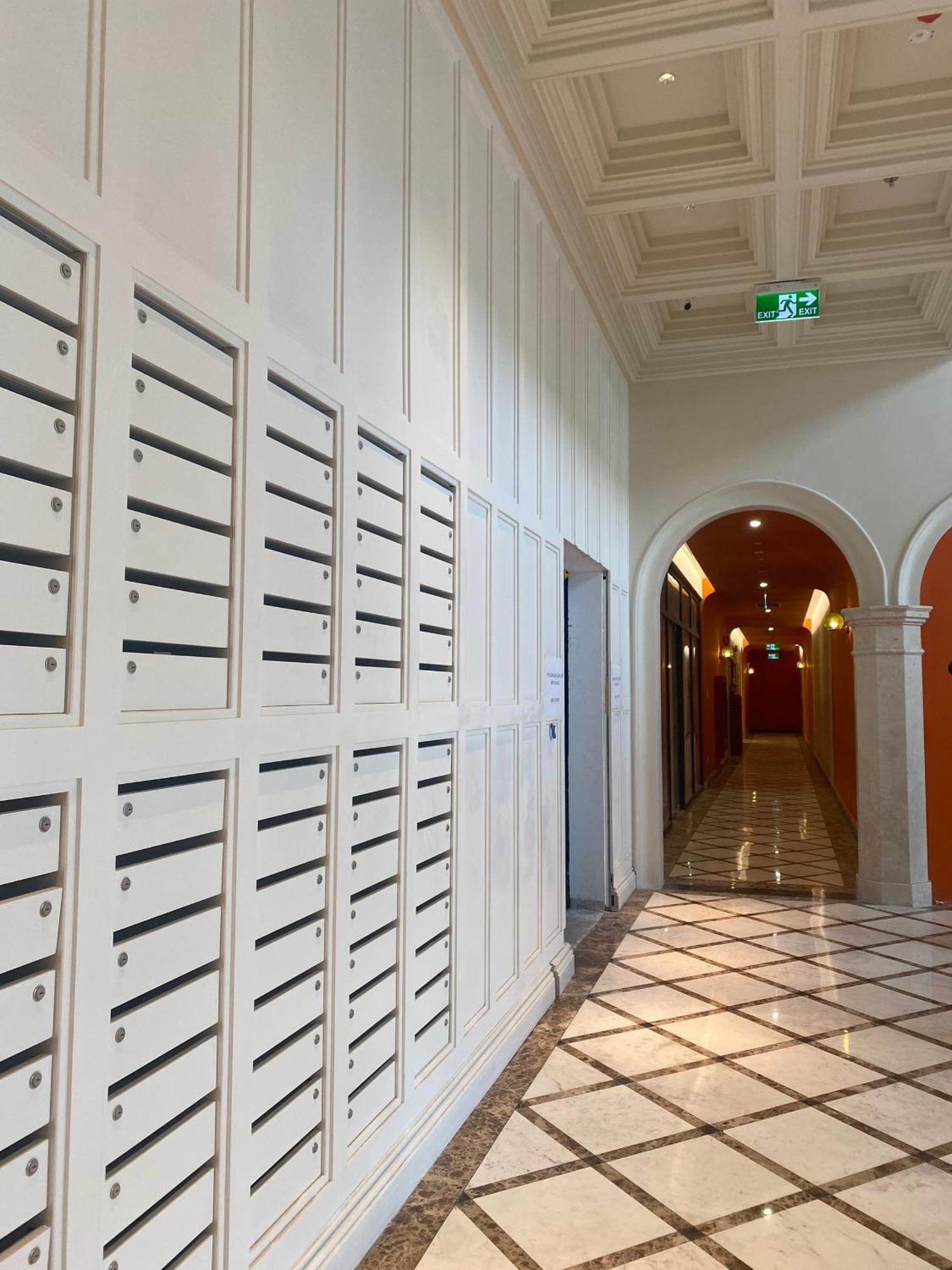 Sea Gallery Luxury