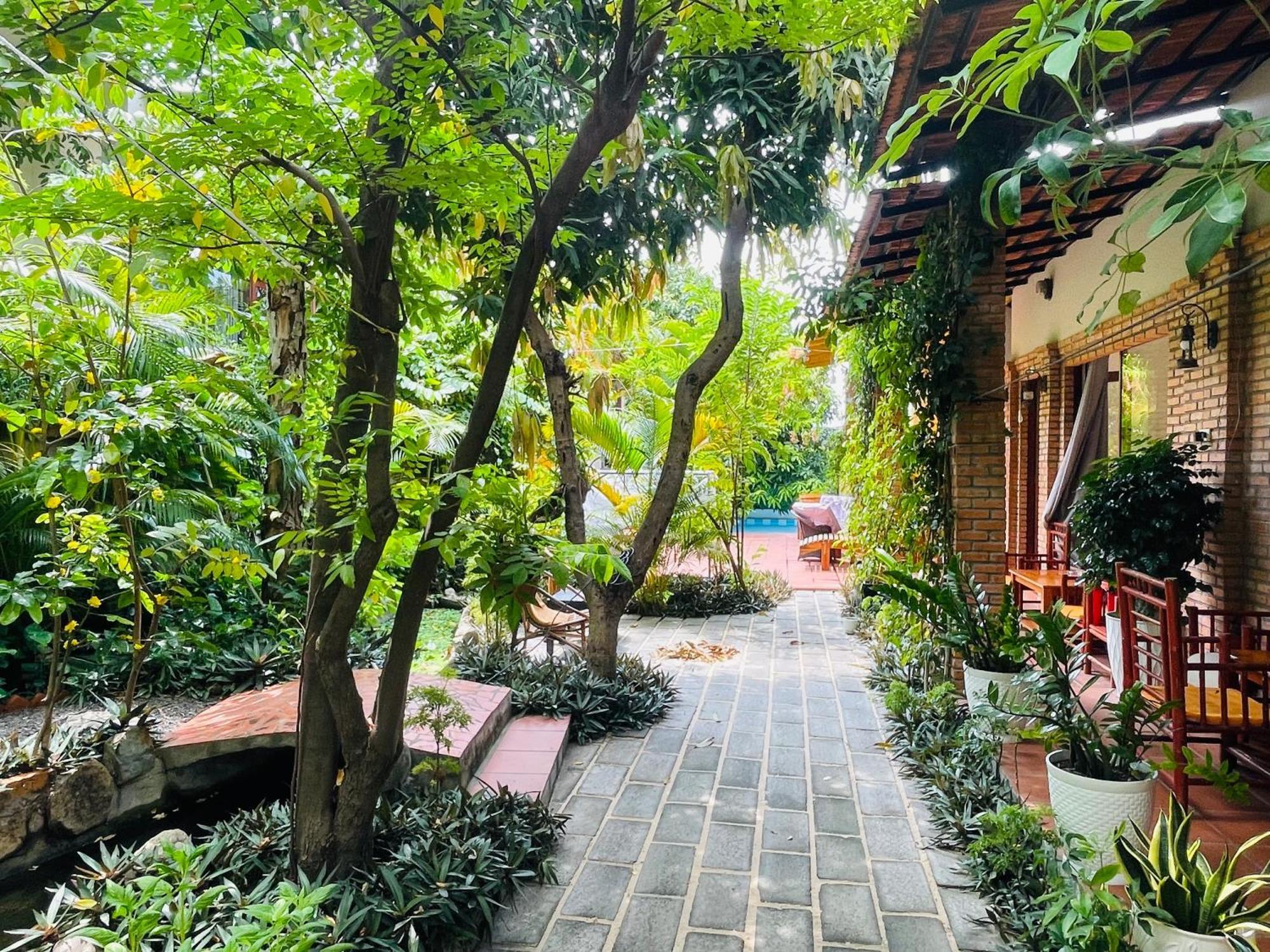 Garden And Kite School Mui Ne