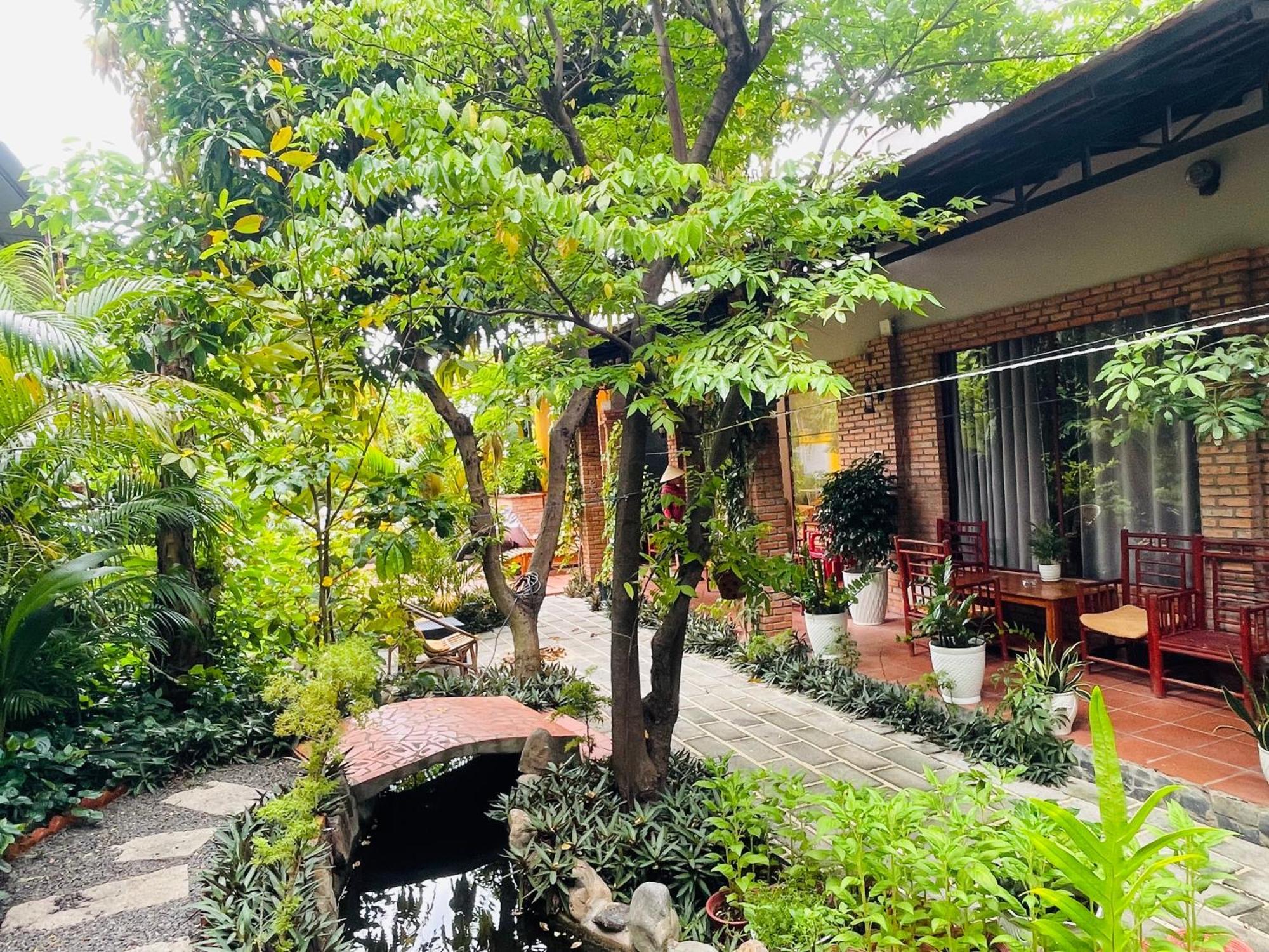 Guest house Garden And Kite School