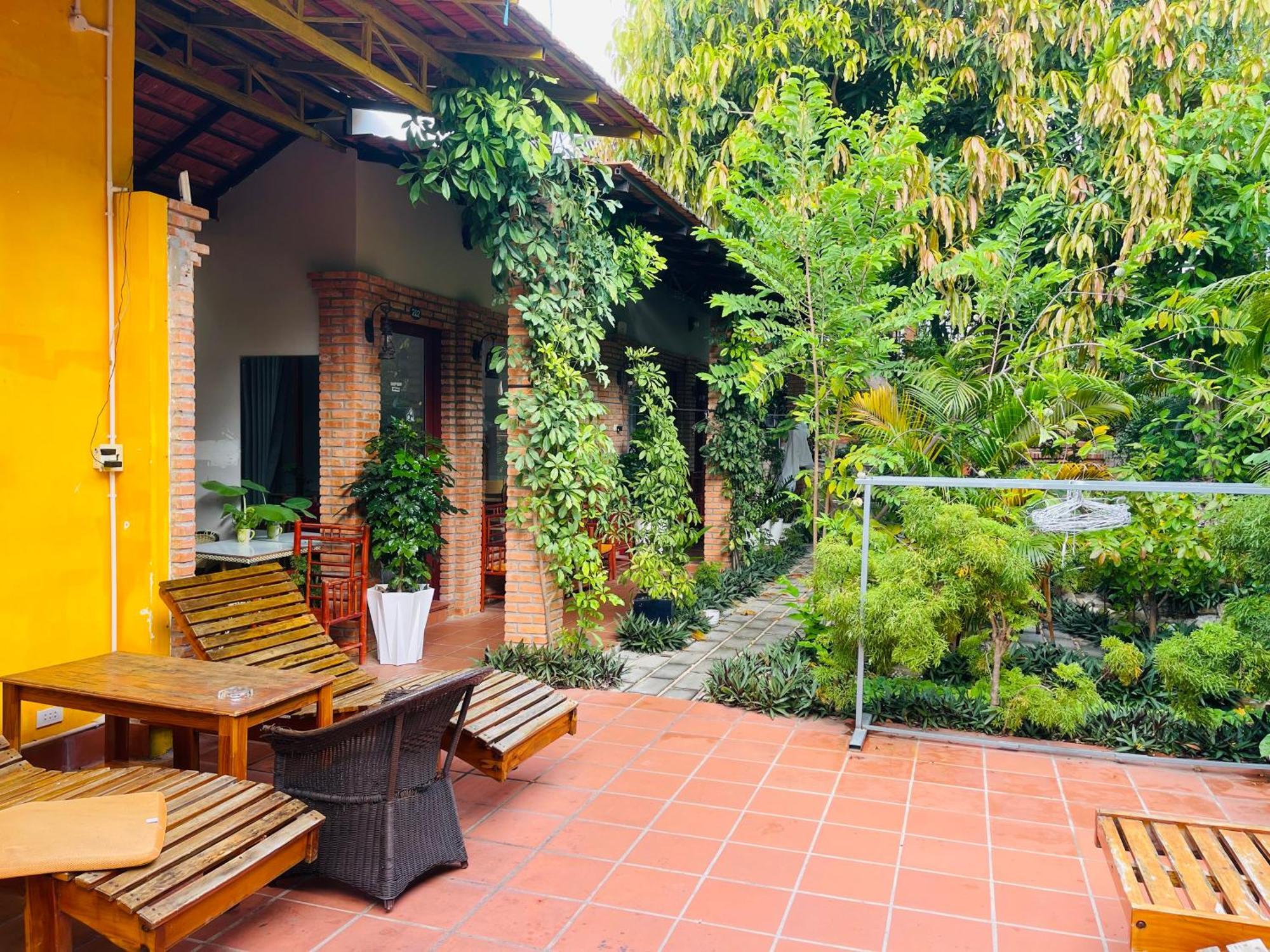 Garden And Kite School Mui Ne