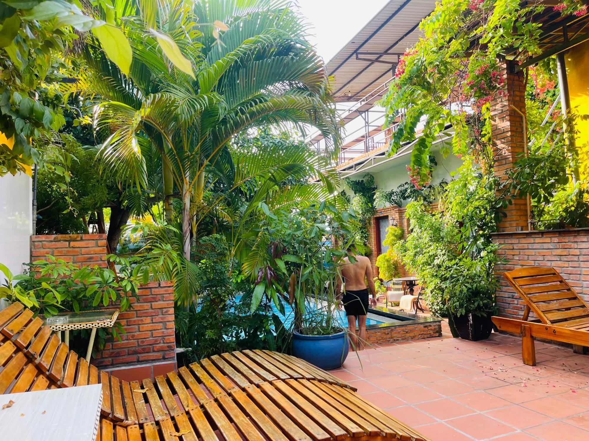 Garden And Kite School