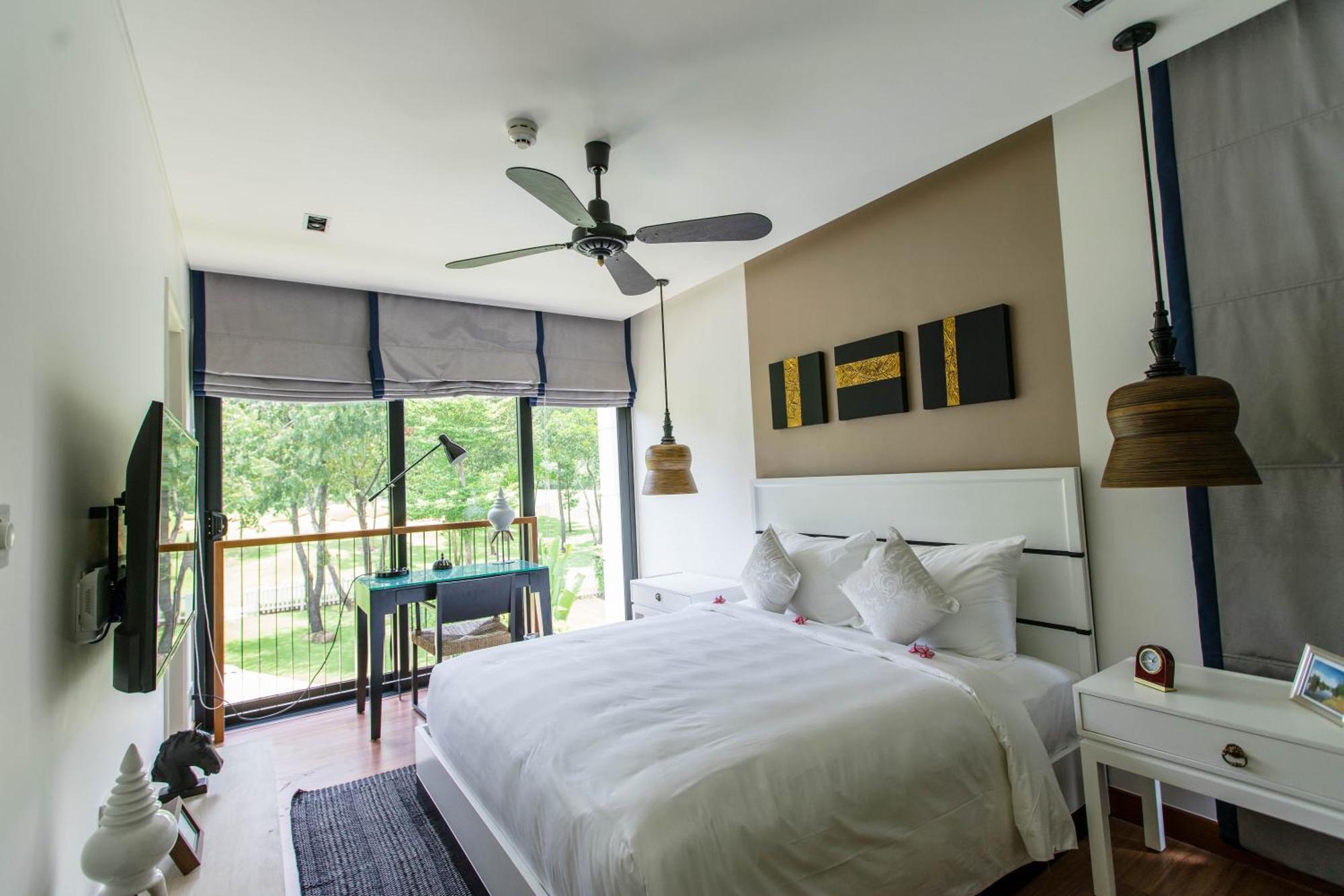 Khu nghỉ mát Laguna Parkside Residences