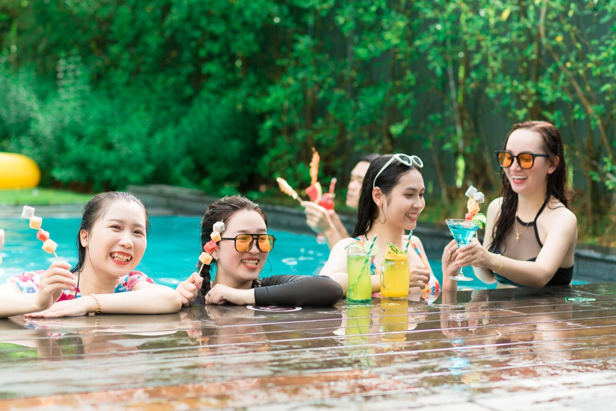 Khu nghỉ mát Laguna Parkside Residences 4*