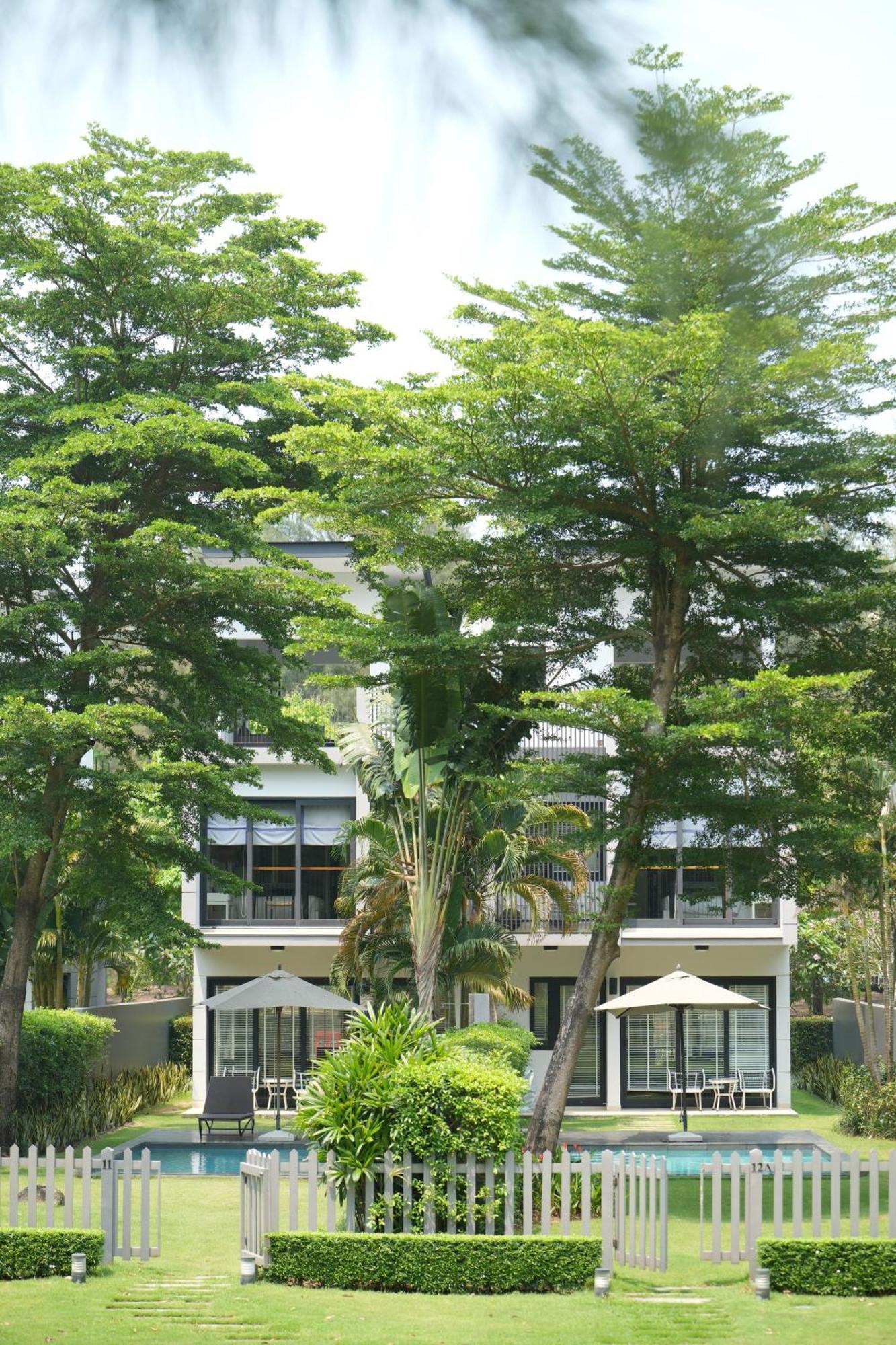 Laguna Parkside Residences 4*