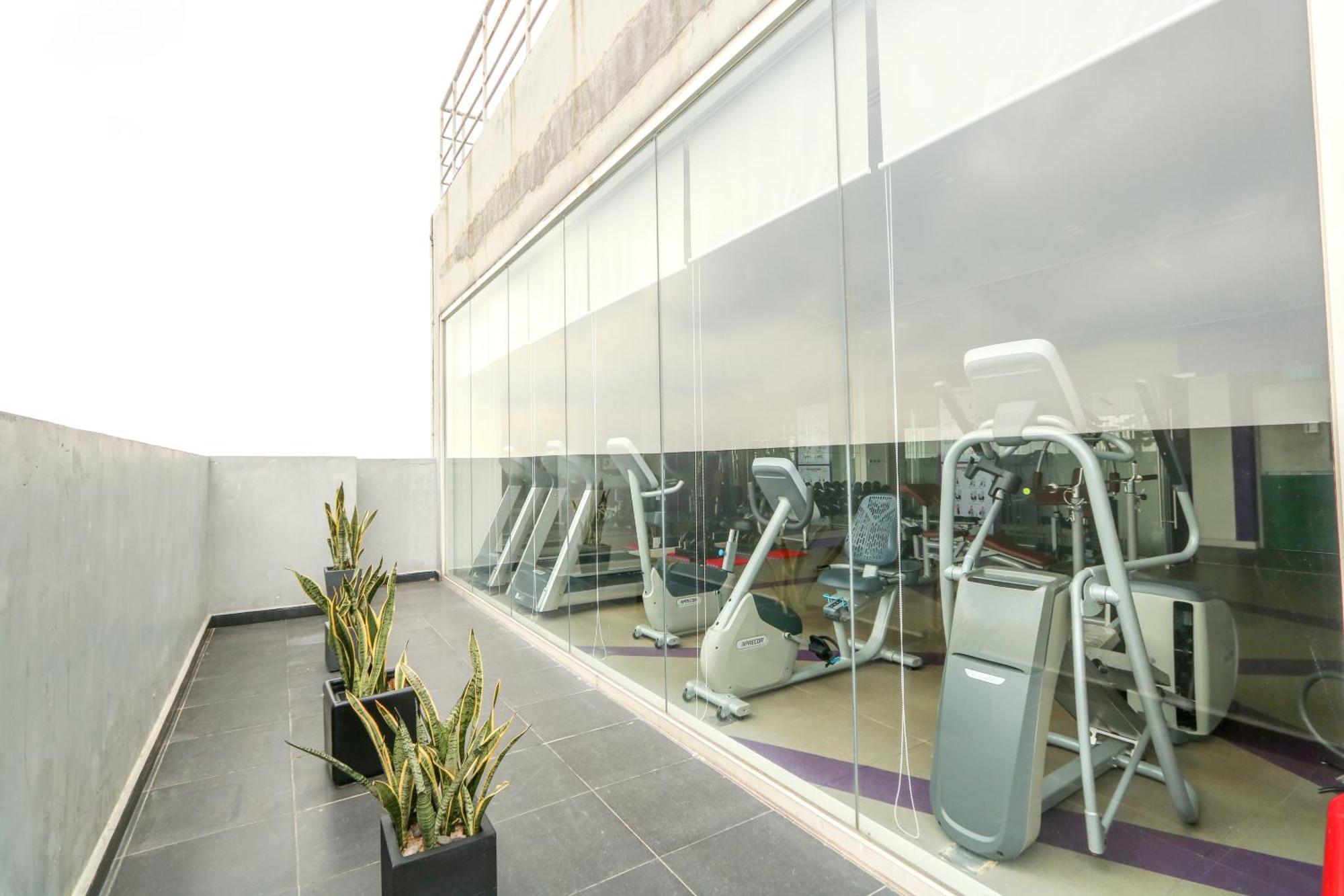 Mercure Phong Hotel 5*